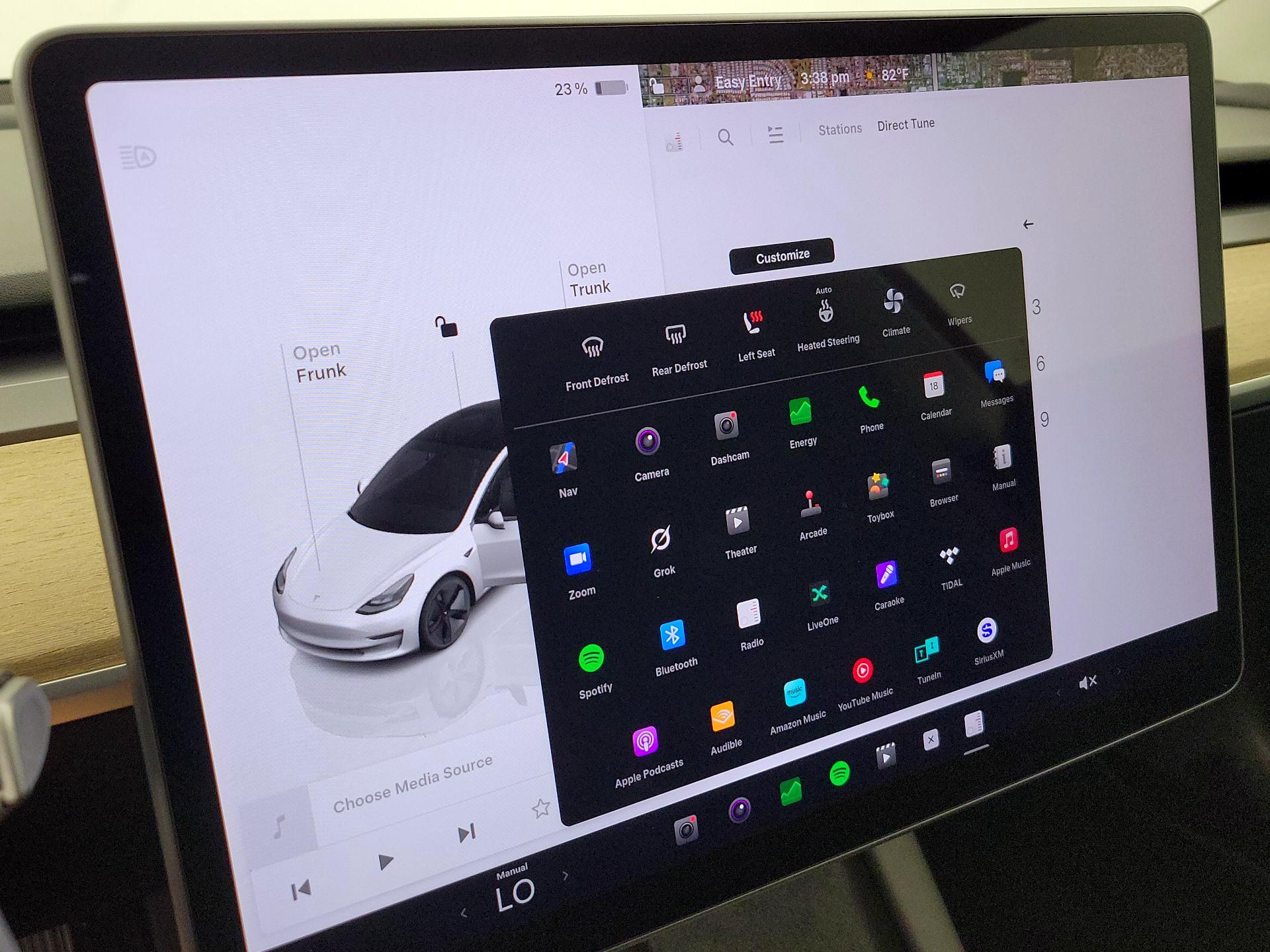Thumbnail: 2023 Tesla Model 3 - 16