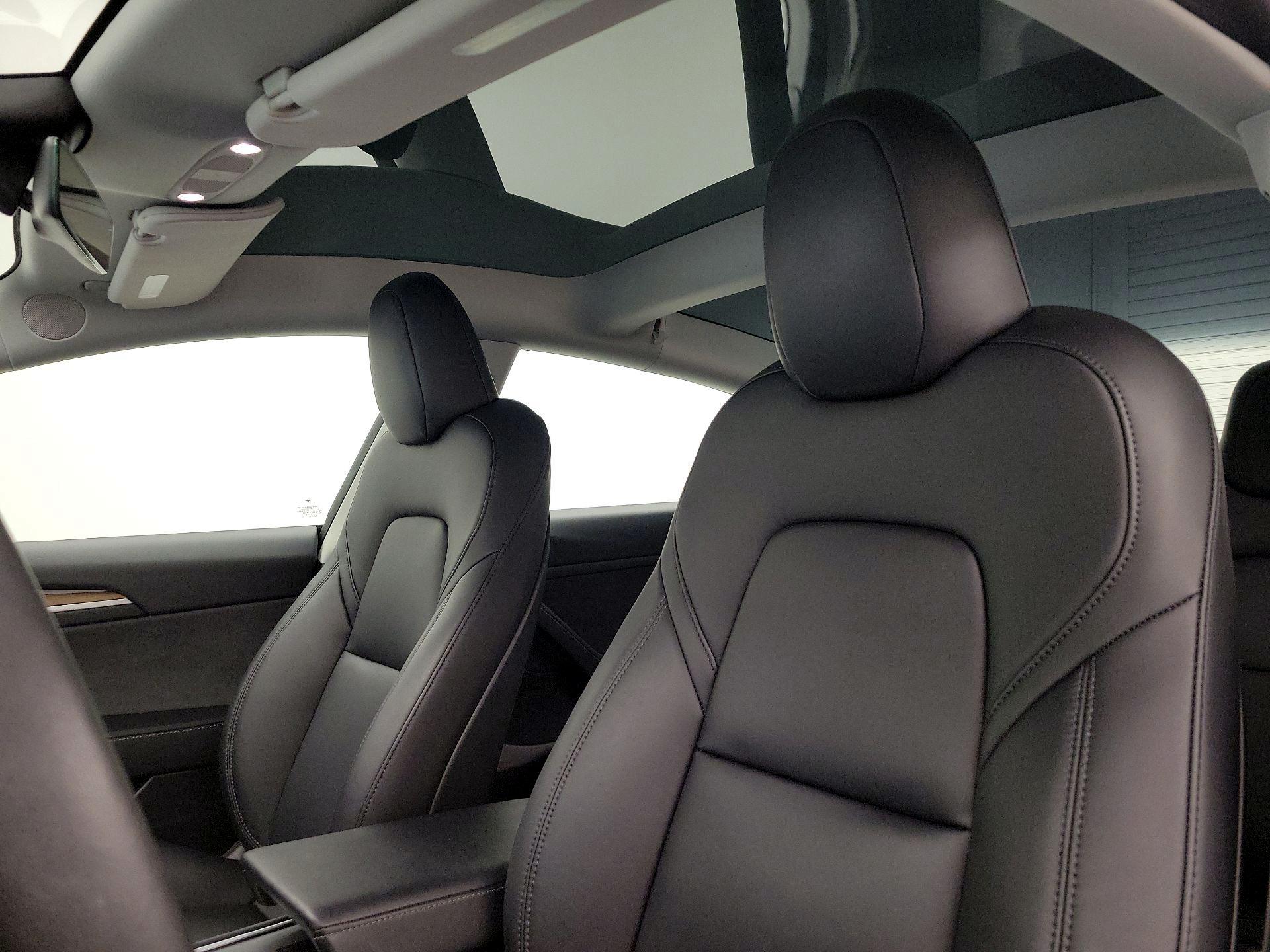 Thumbnail: 2023 Tesla Model 3 - 19