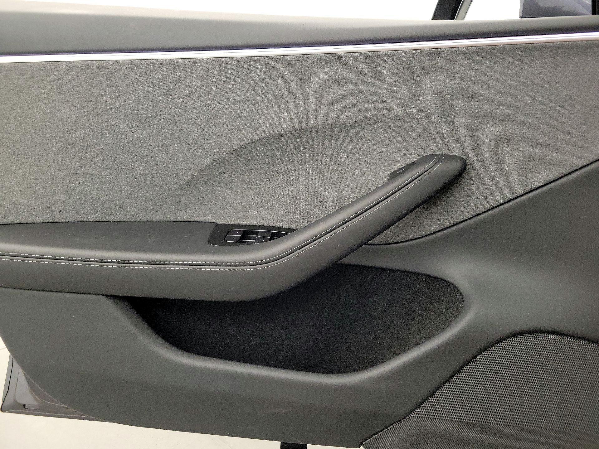 Thumbnail: 2025 Tesla Model 3 - 12