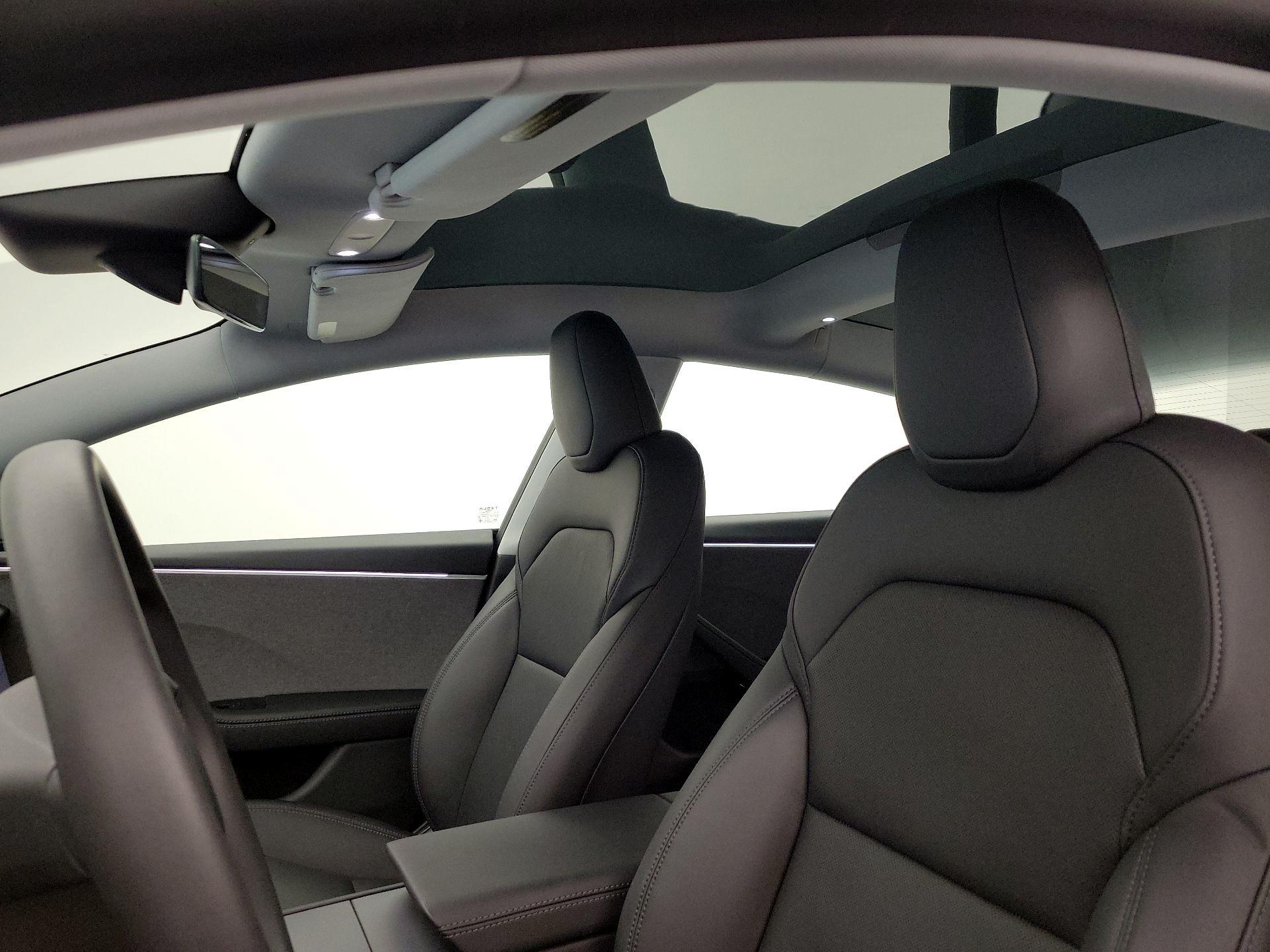 Thumbnail: 2025 Tesla Model 3 - 19