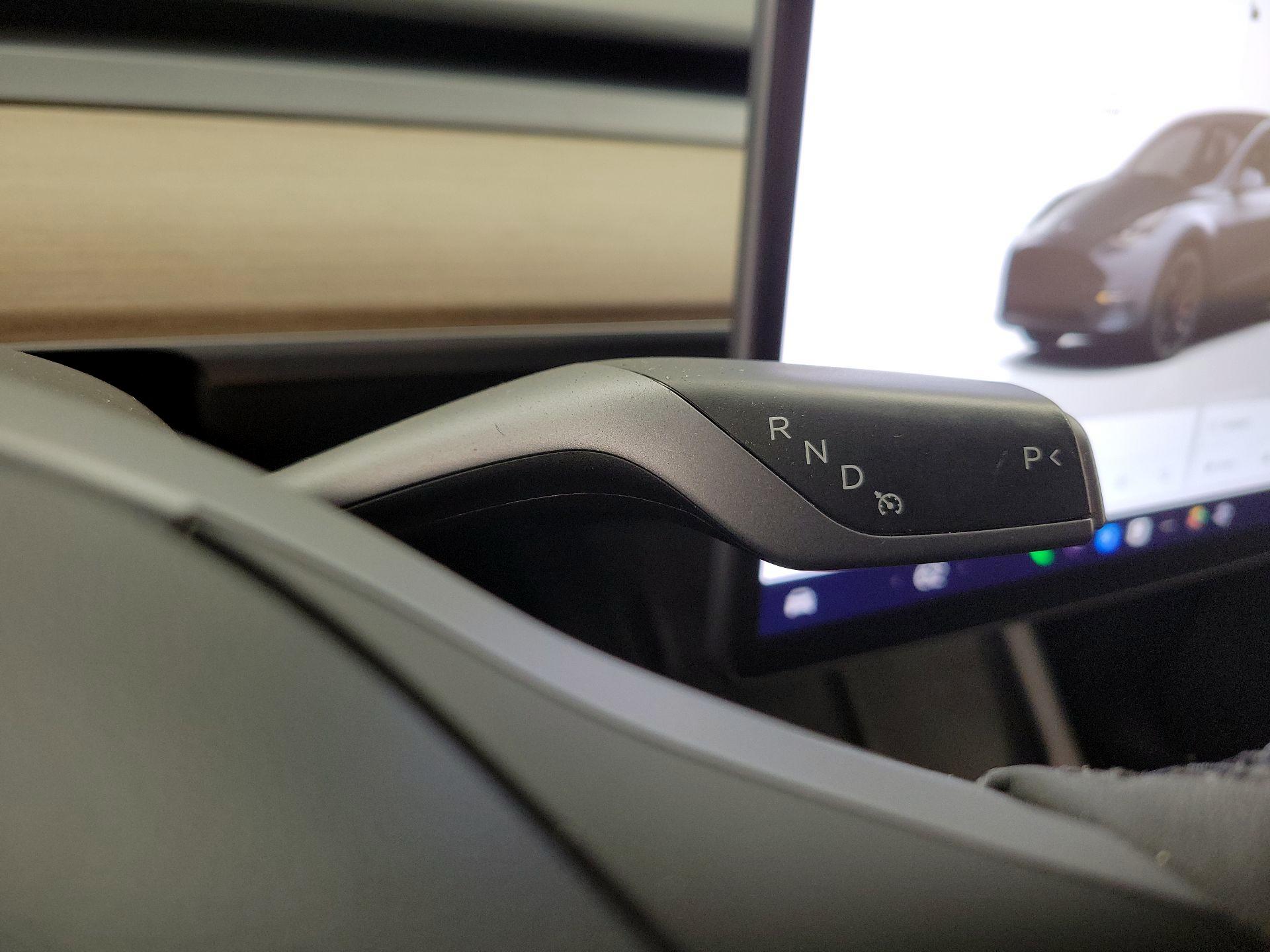 Thumbnail: 2022 Tesla Model Y - 17