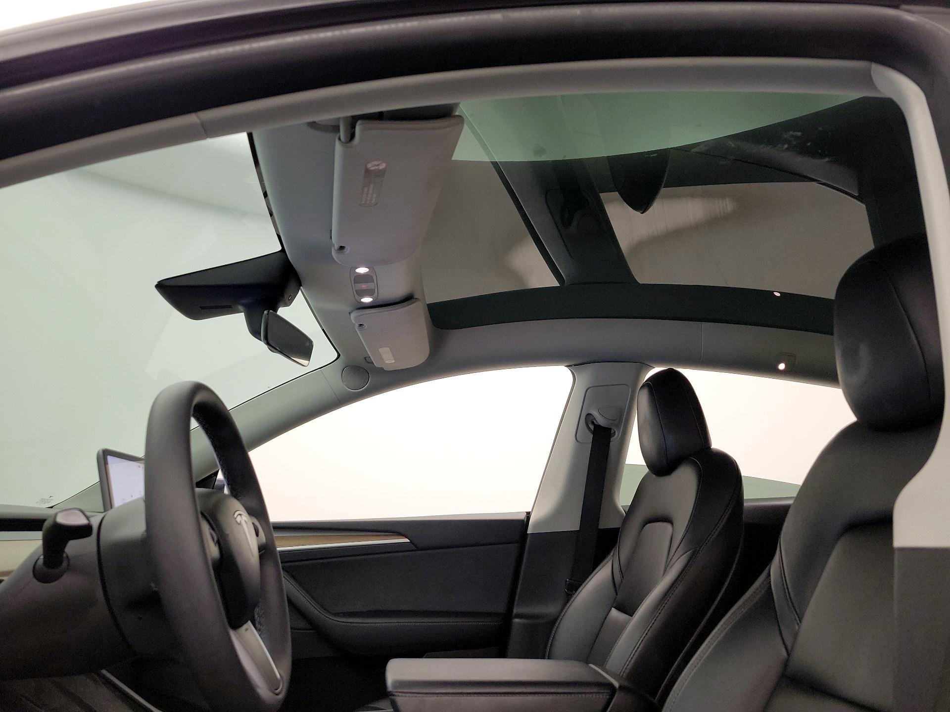 Thumbnail: 2022 Tesla Model Y - 18