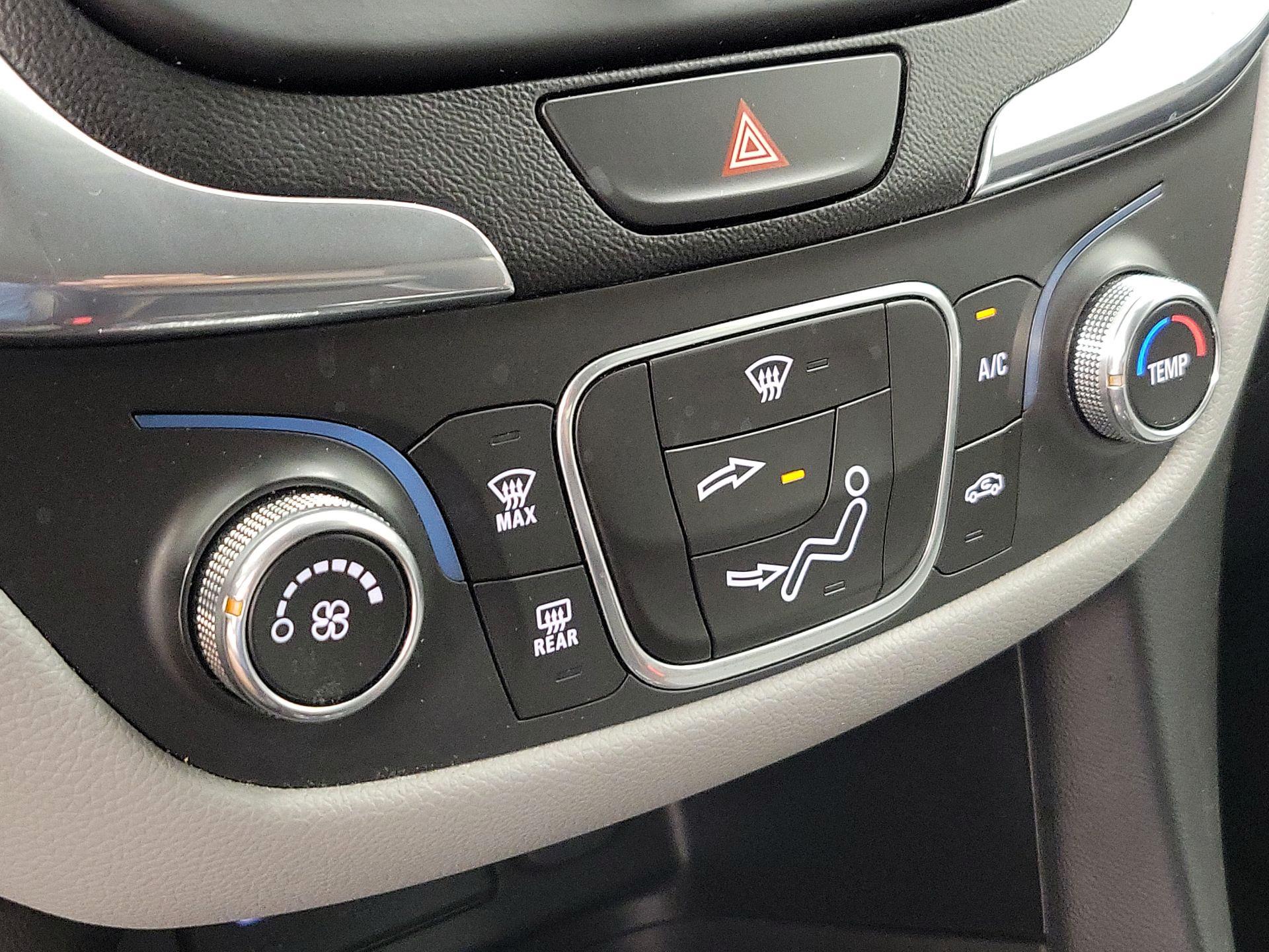 Thumbnail: 2020 Chevrolet Equinox - 16