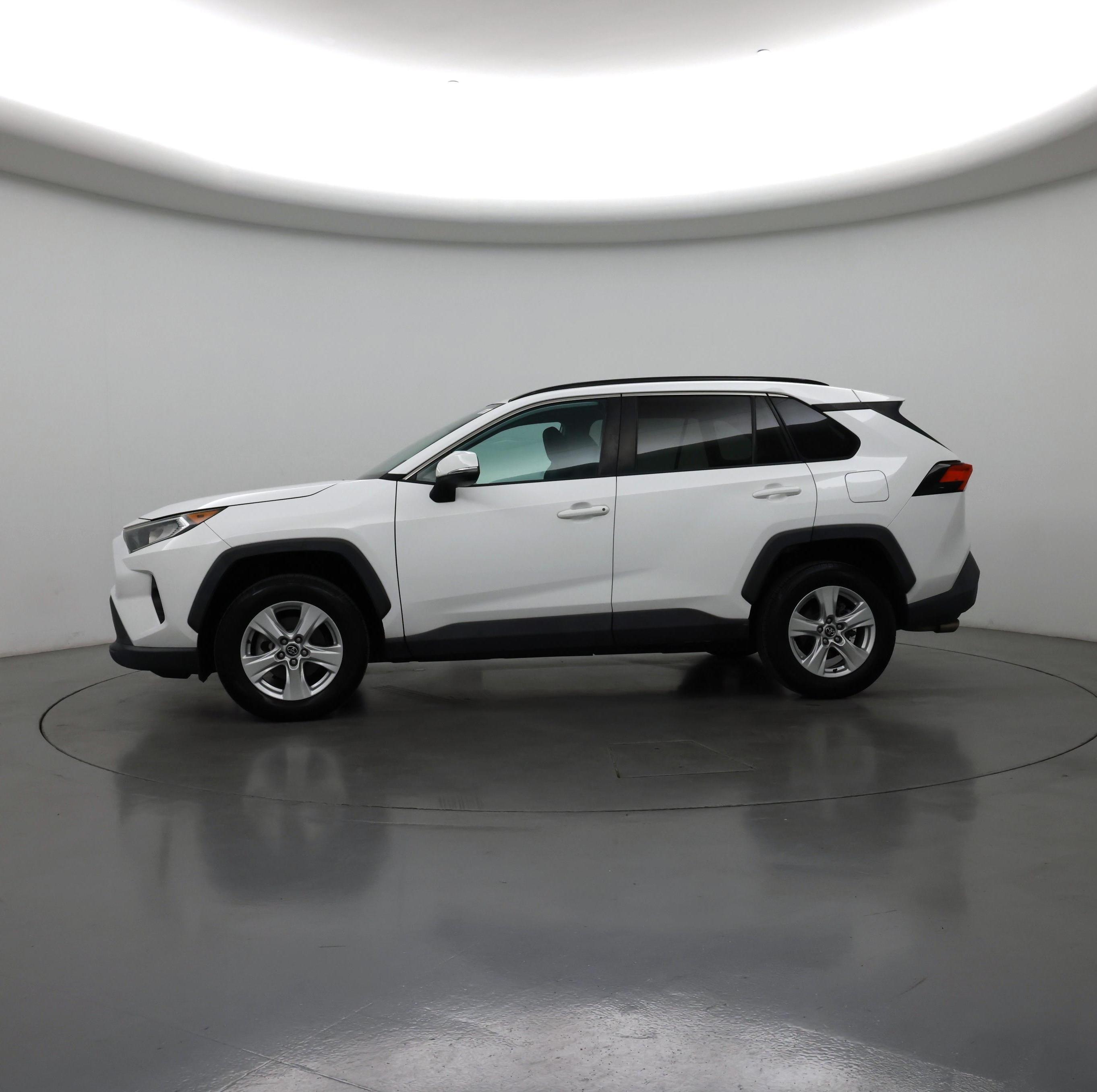 Thumbnail: 2020 Toyota RAV4 - 3