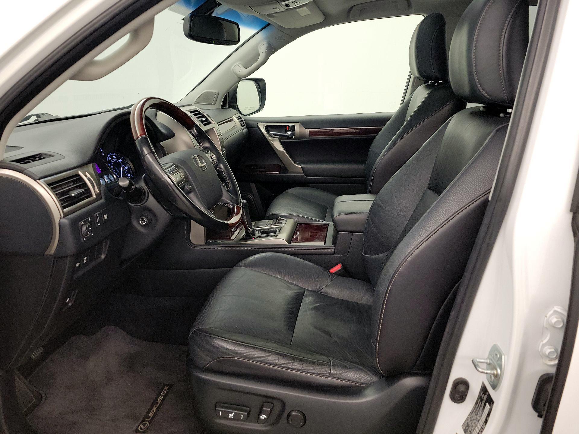 Thumbnail: 2016 Lexus GX - 11