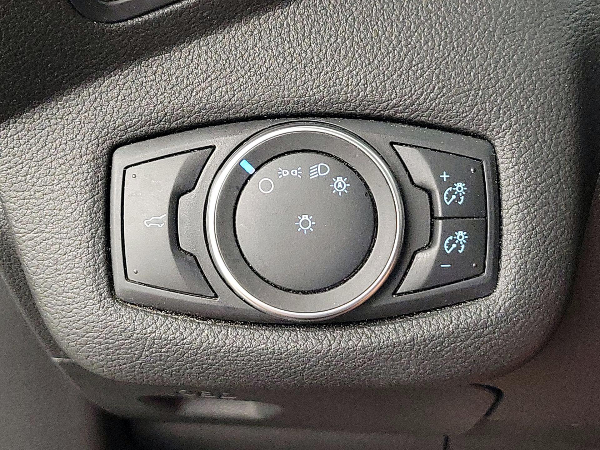Thumbnail: 2017 Ford Escape - 13