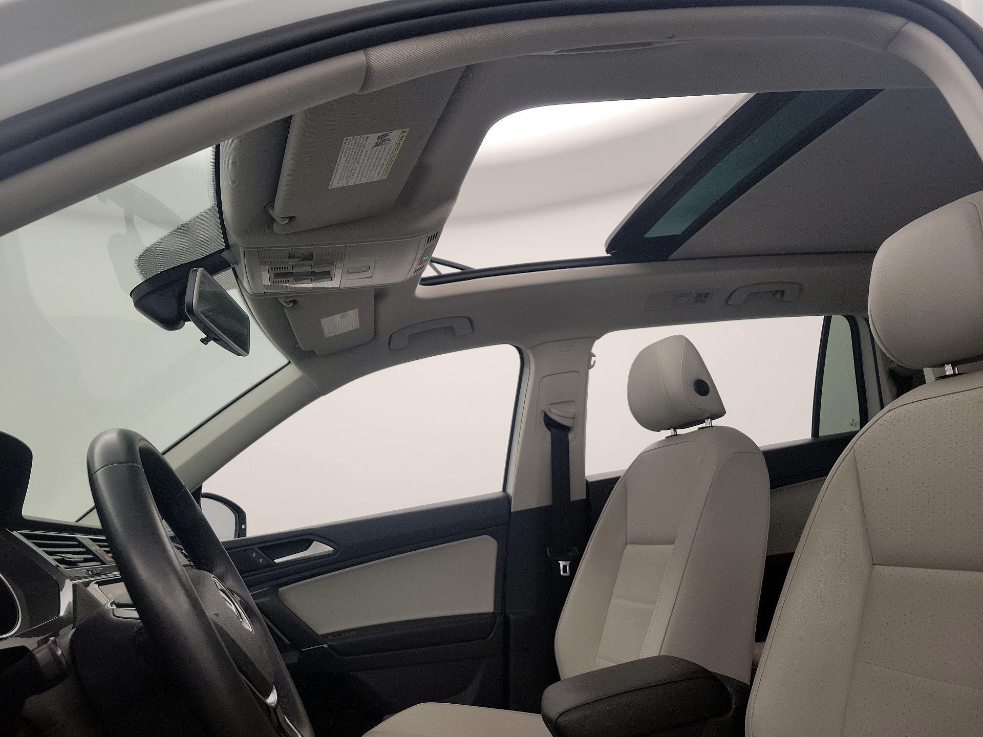 Thumbnail: 2020 Volkswagen Tiguan - 19