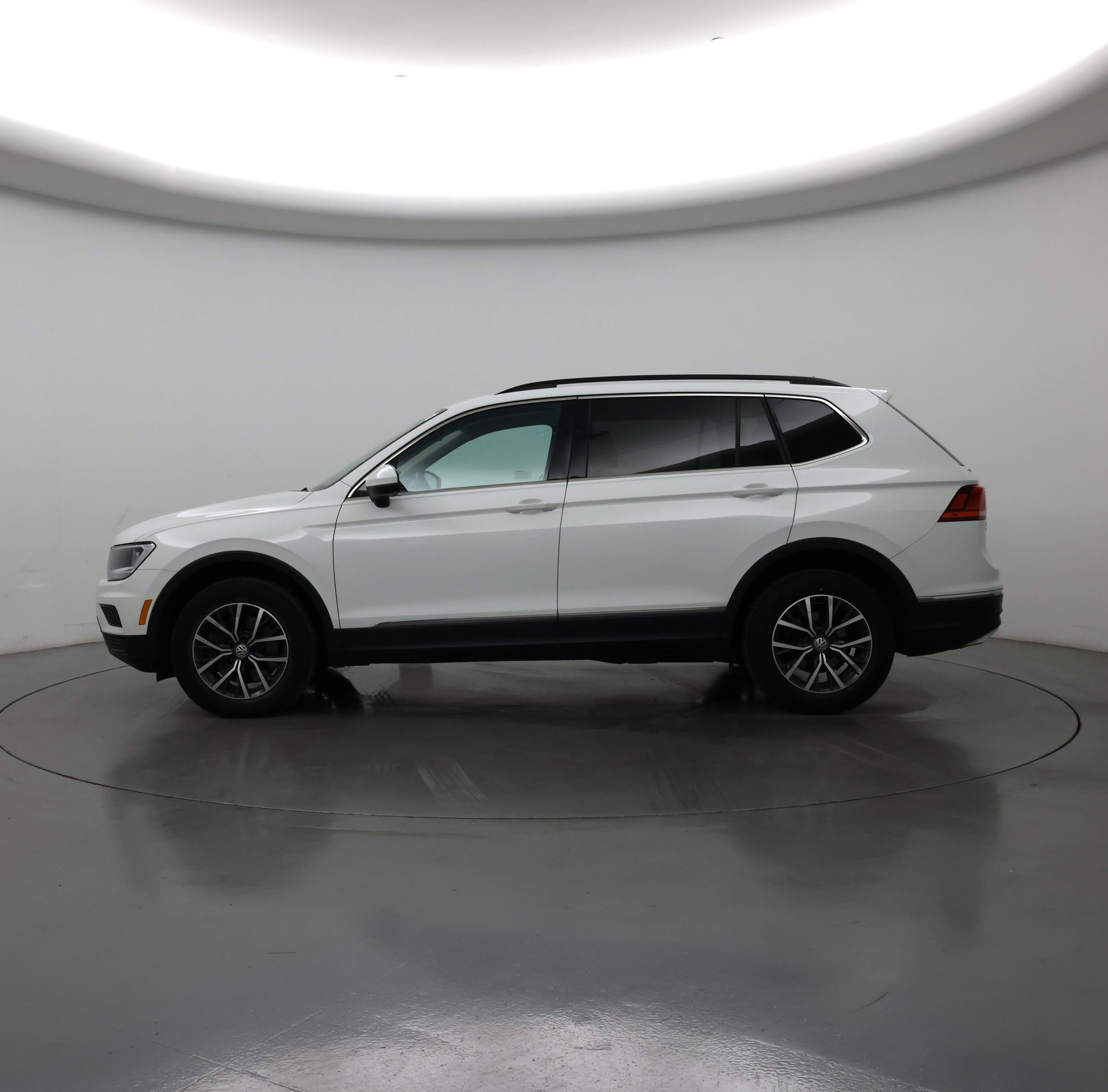 Thumbnail: 2020 Volkswagen Tiguan - 3