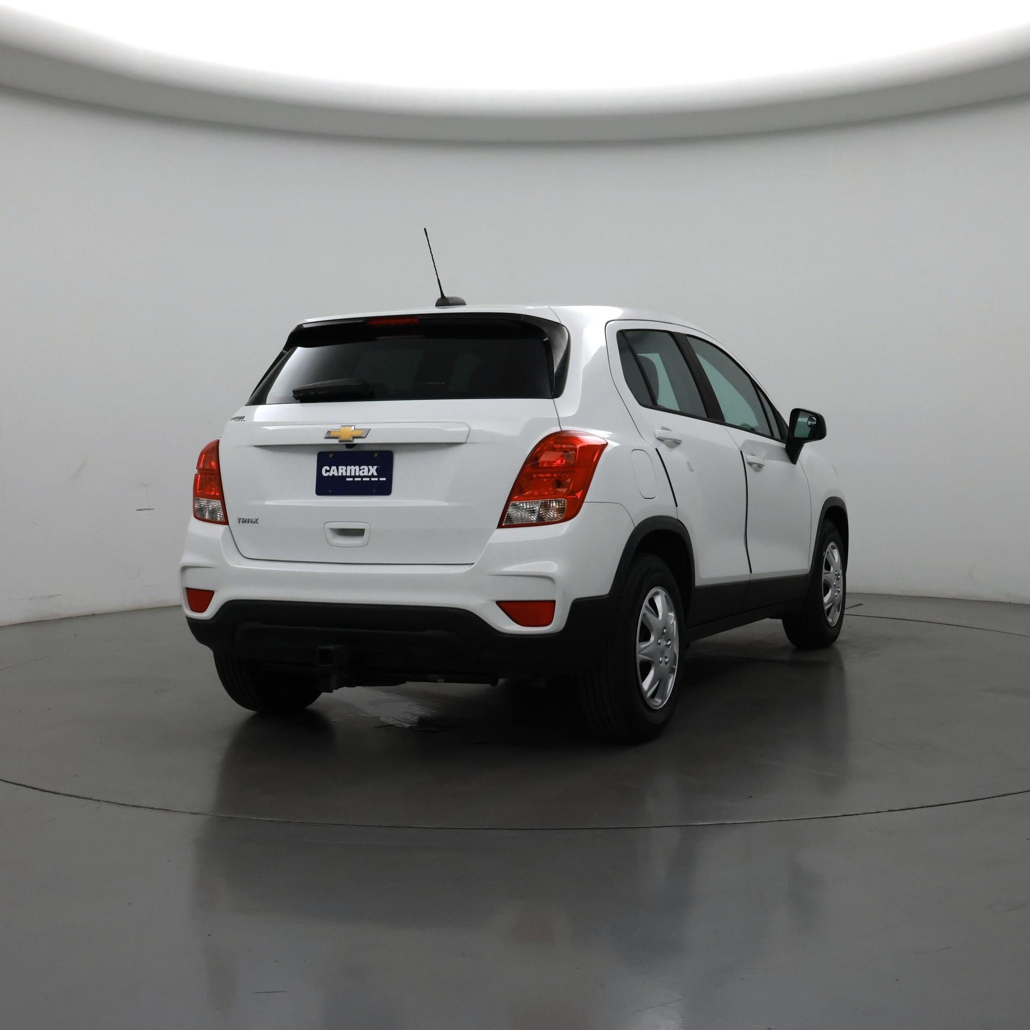 Thumbnail: 2017 Chevrolet Trax - 8