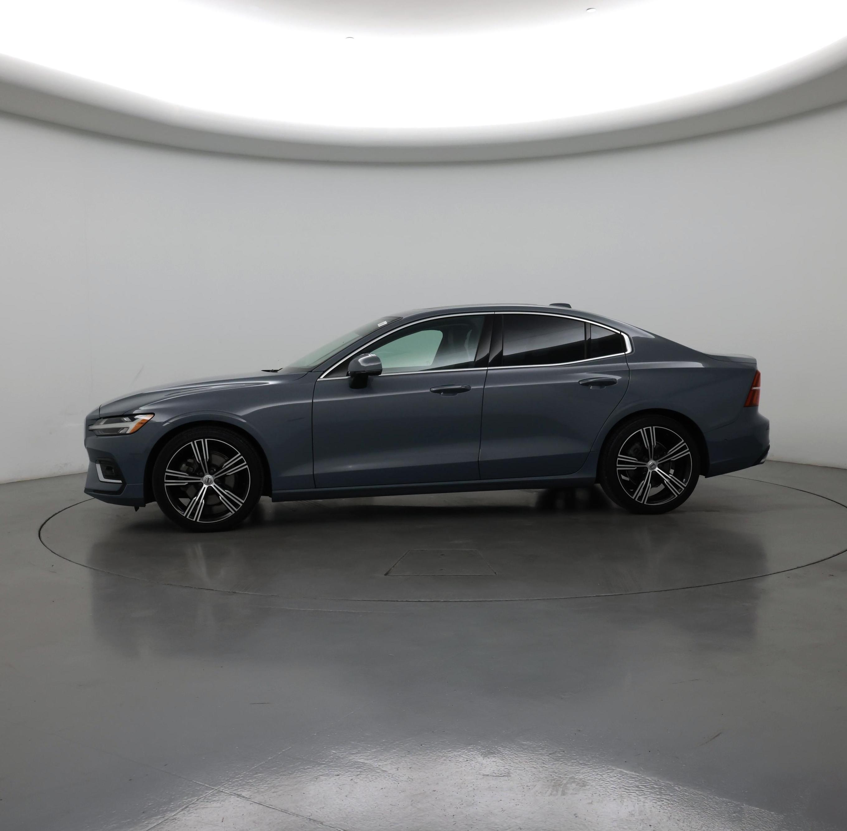 Thumbnail: 2022 Volvo S60 - 3