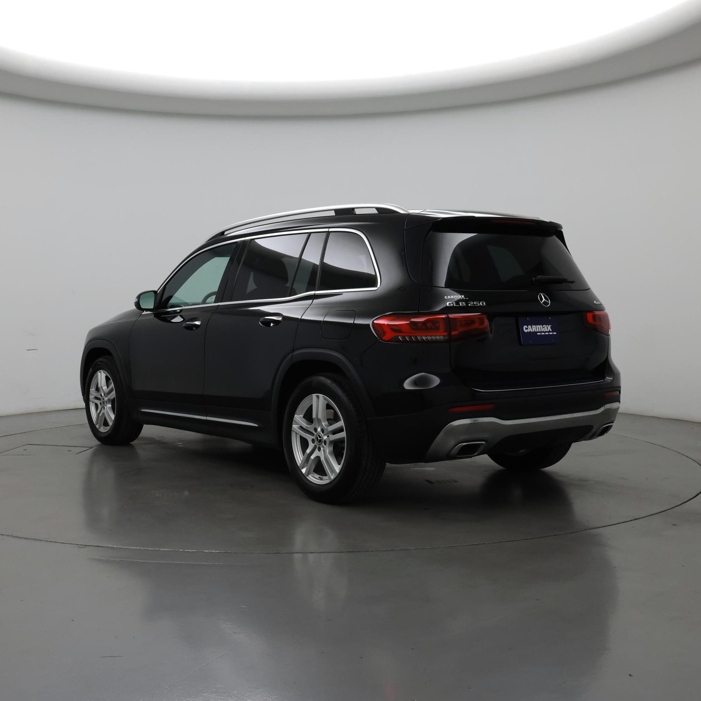 Thumbnail: 2020 Mercedes-Benz GLB - 2