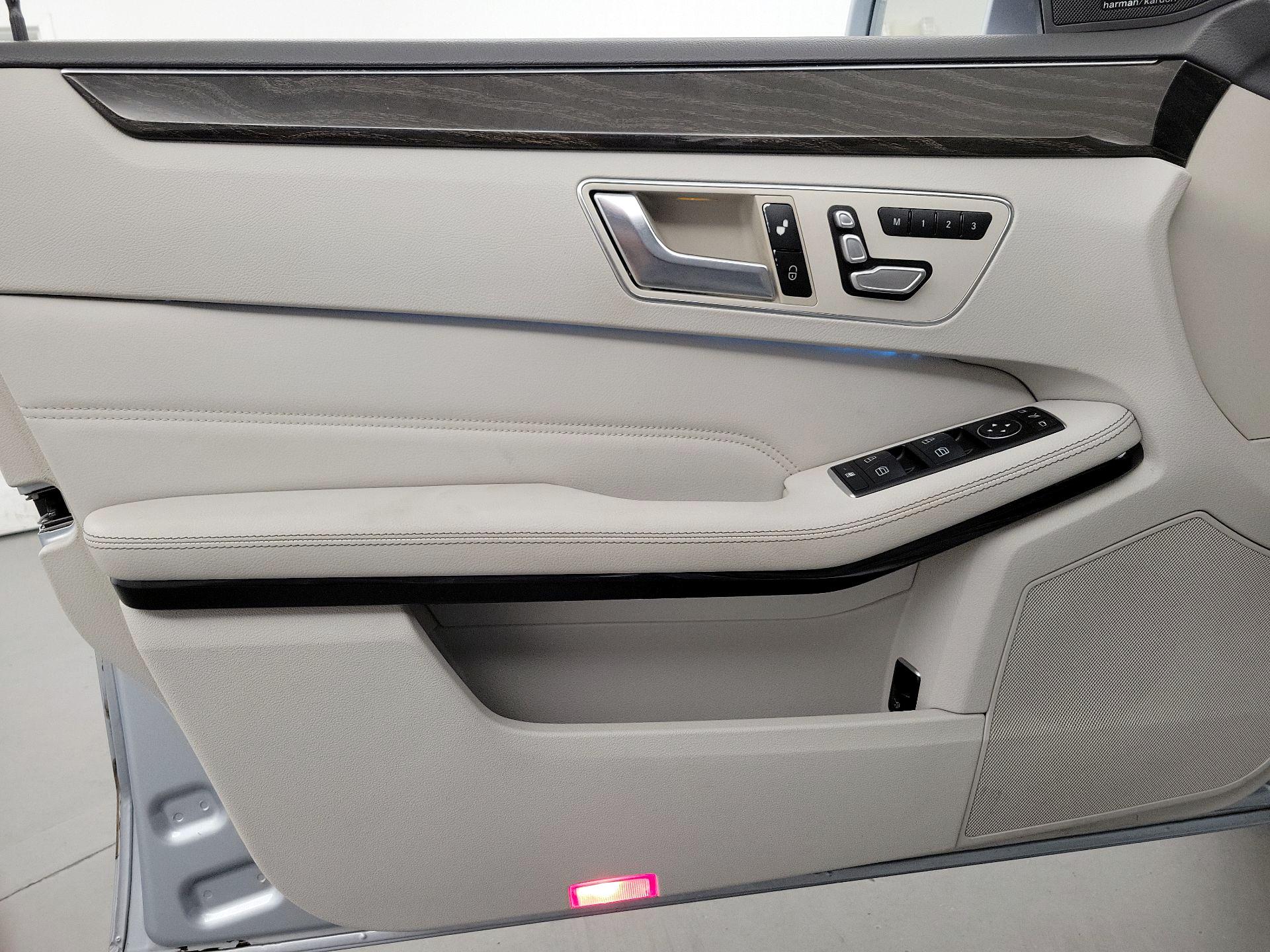 Thumbnail: 2016 Mercedes-Benz E-Class - 12