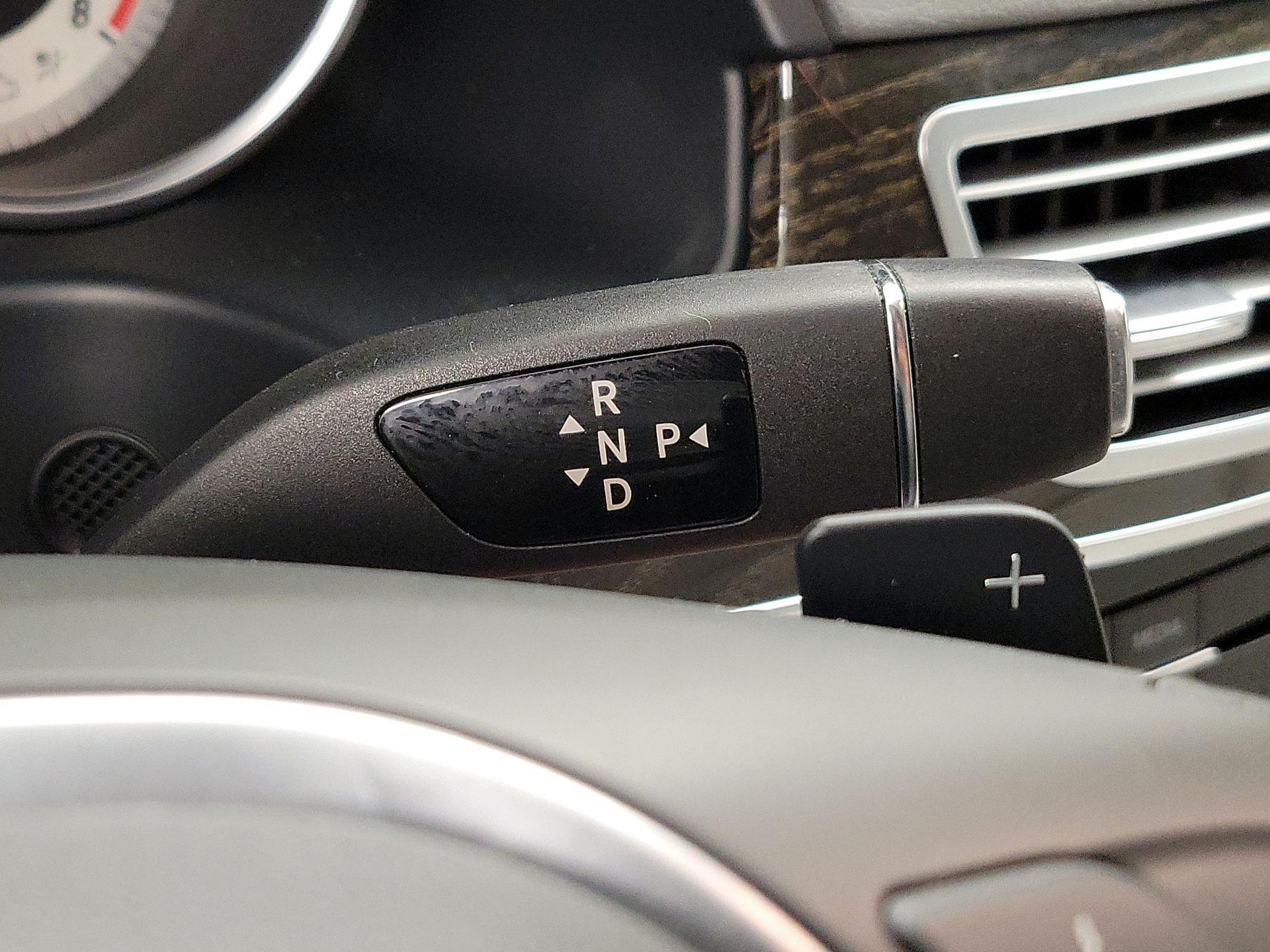 Thumbnail: 2016 Mercedes-Benz E-Class - 18