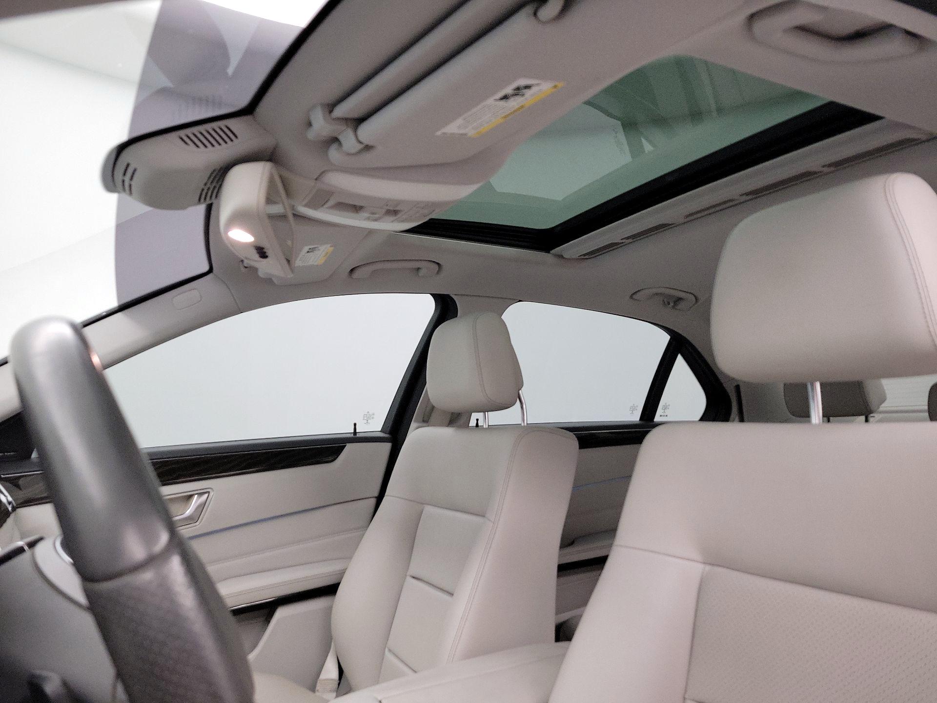 Thumbnail: 2016 Mercedes-Benz E-Class - 20