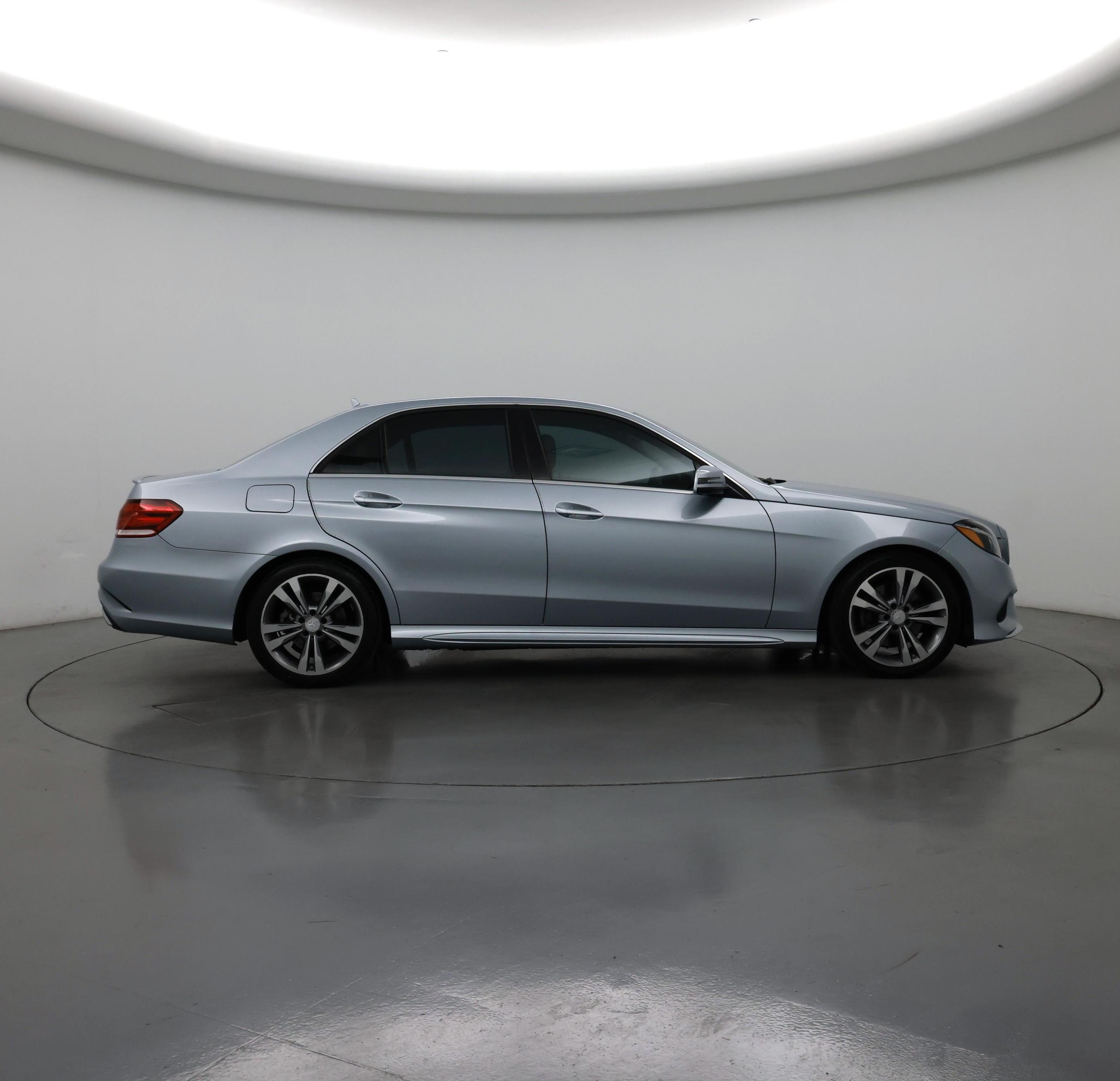 Thumbnail: 2016 Mercedes-Benz E-Class - 7