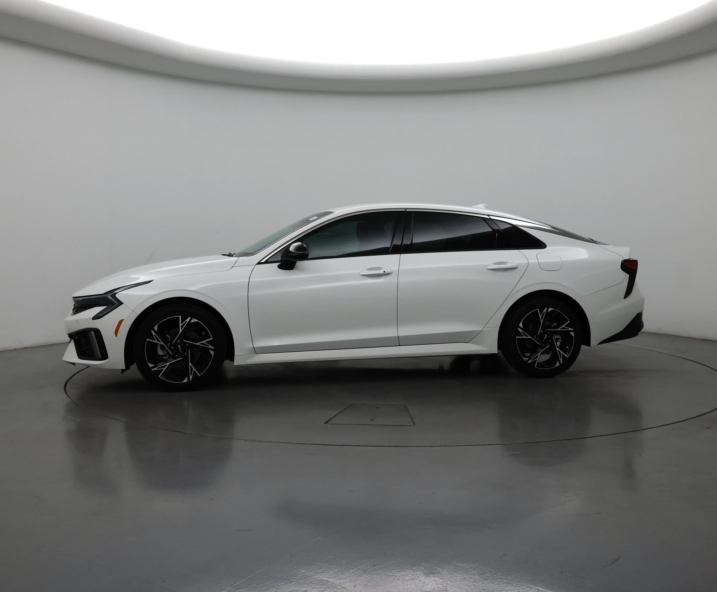 Thumbnail: 2025 Kia K5 - 3