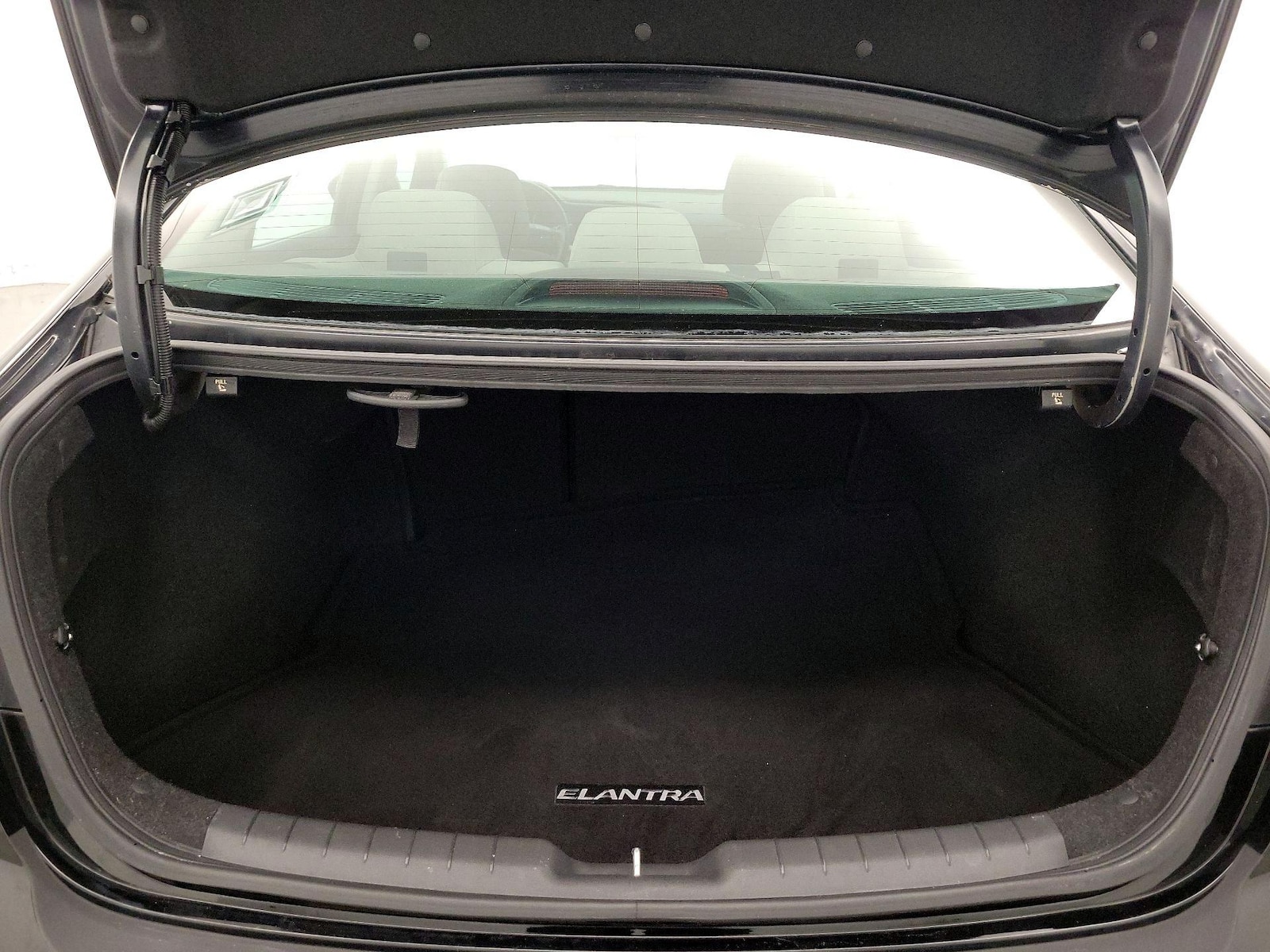 2020 Hyundai Elantra SE - Photo 21