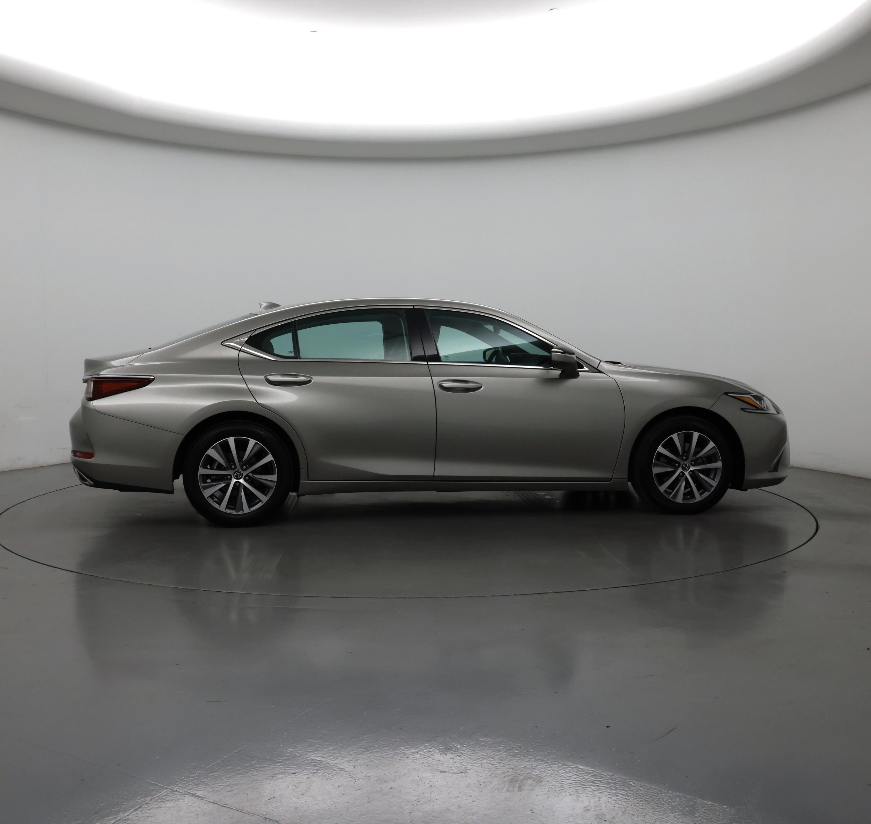 Thumbnail: 2021 Lexus ES - 7