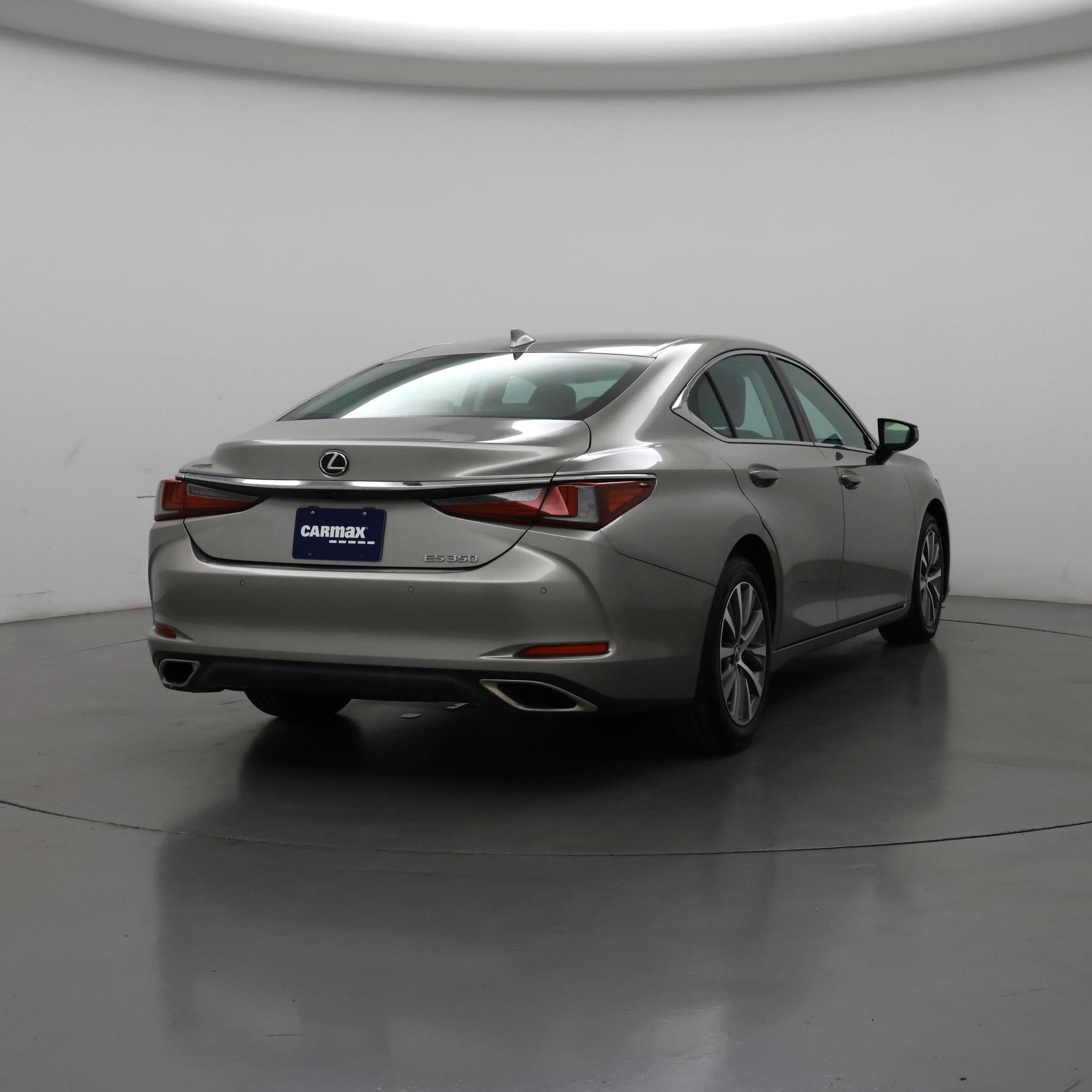 Thumbnail: 2021 Lexus ES - 8