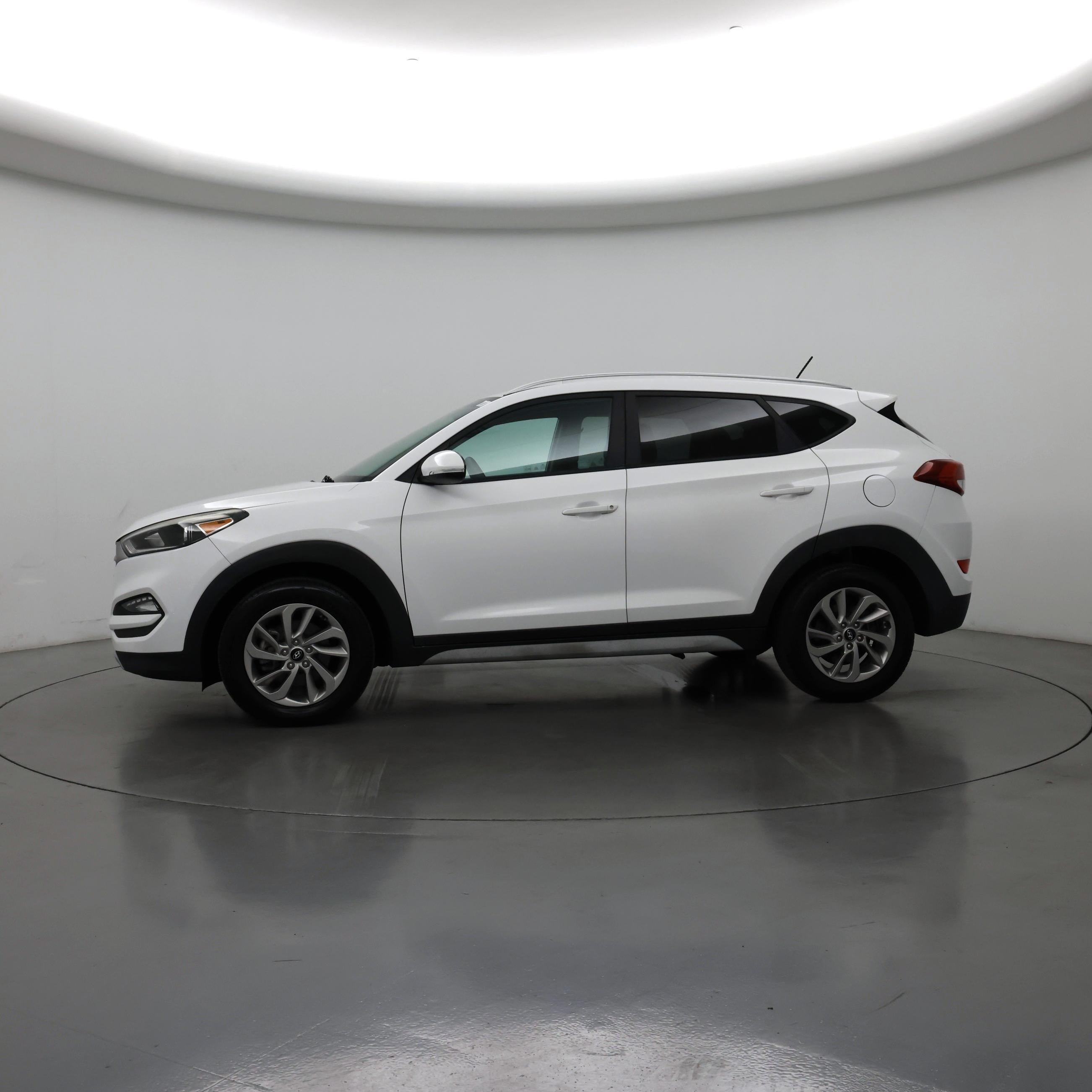 Thumbnail: 2017 Hyundai Tucson - 3