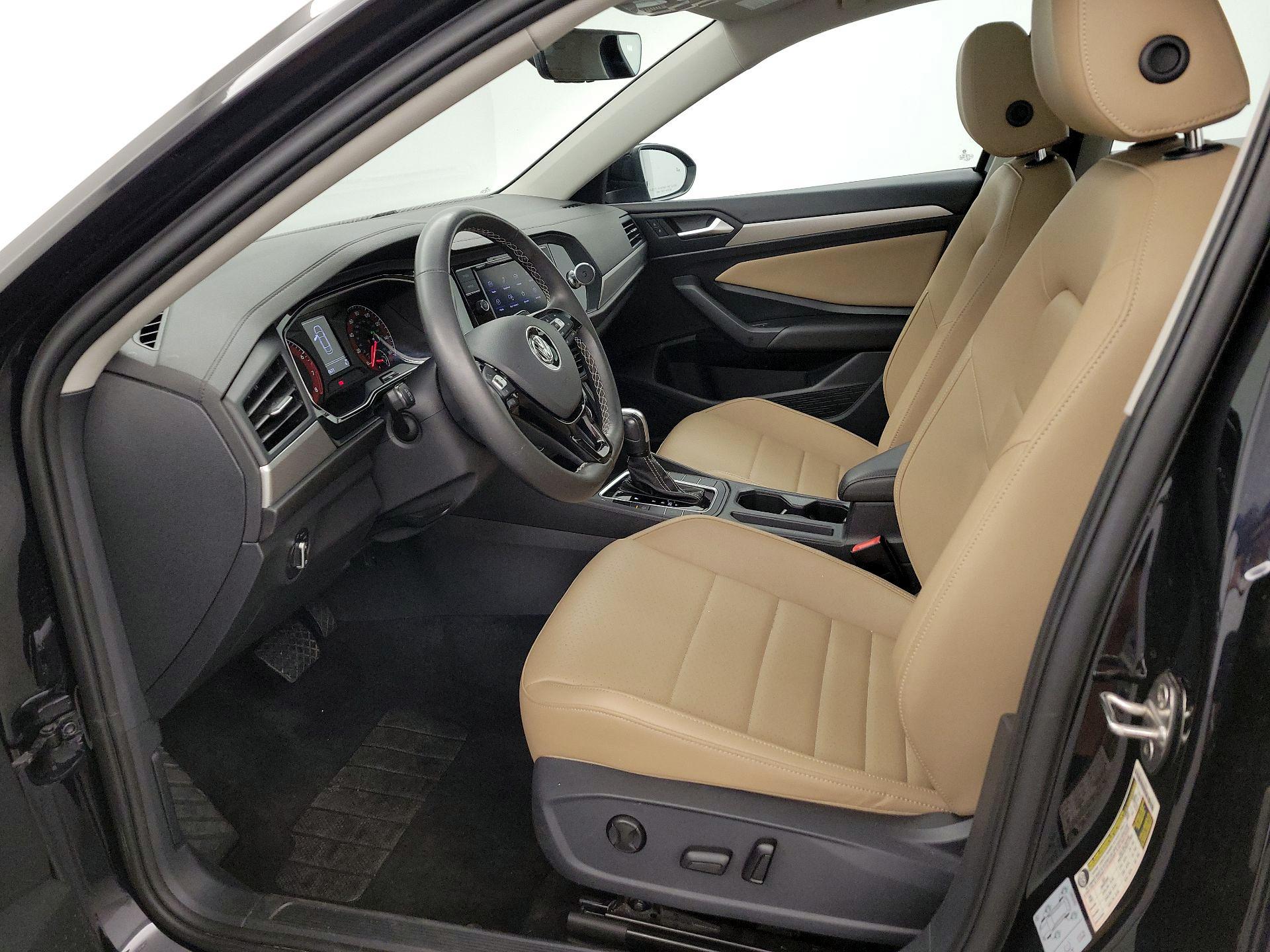 Thumbnail: 2021 Volkswagen Jetta - 11