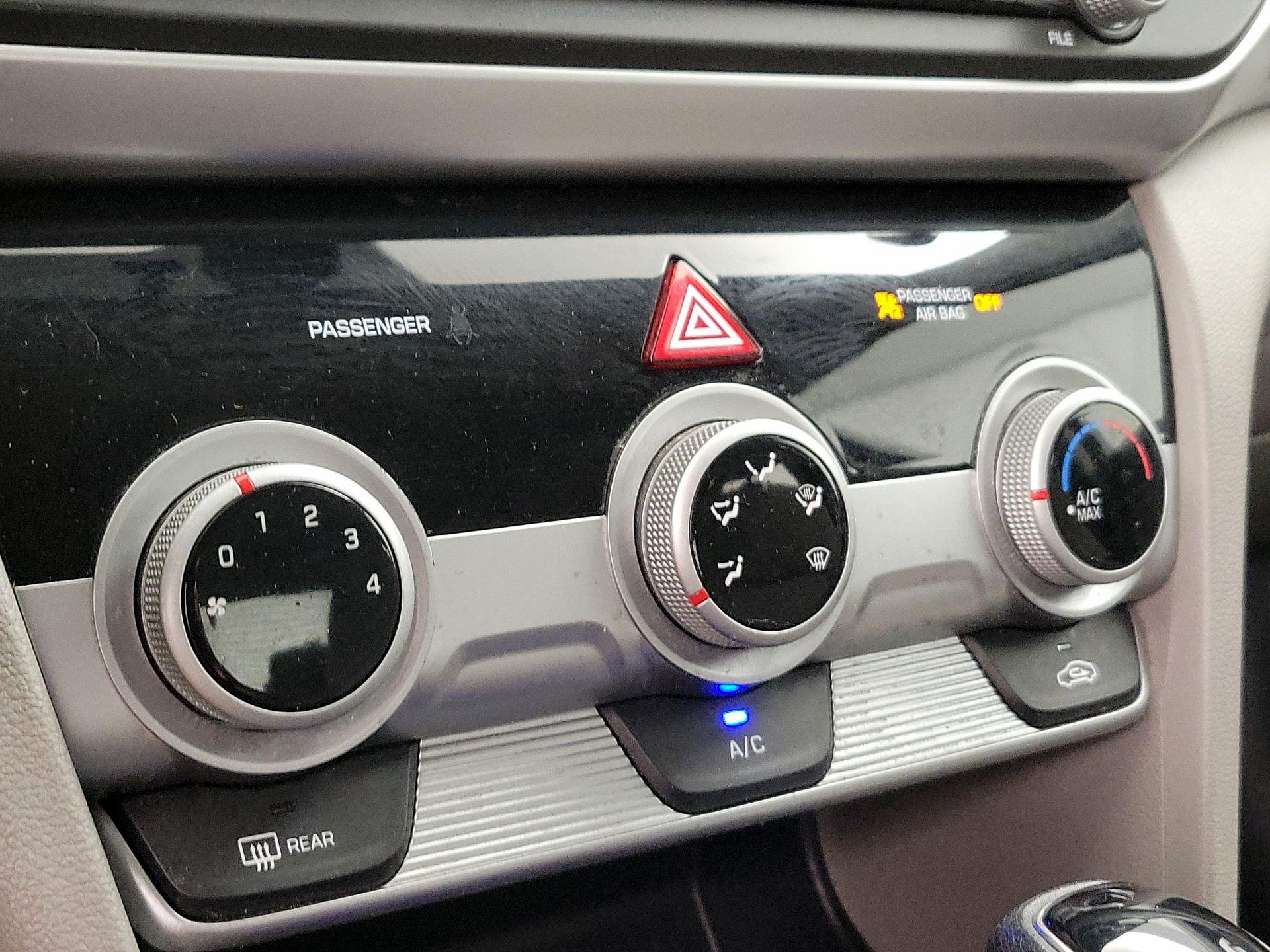 Thumbnail: 2019 Hyundai Elantra - 16