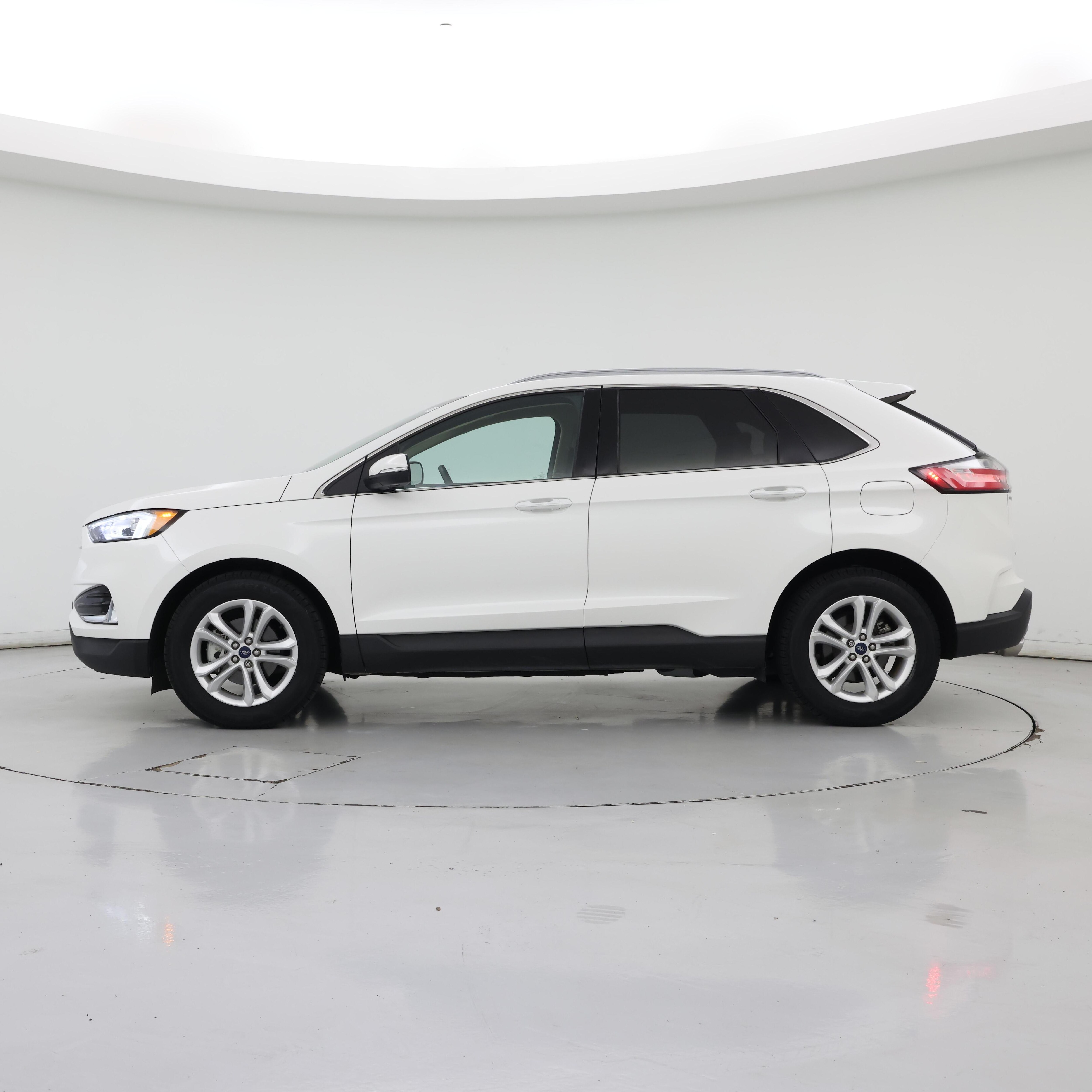 Thumbnail: 2020 Ford Edge - 3