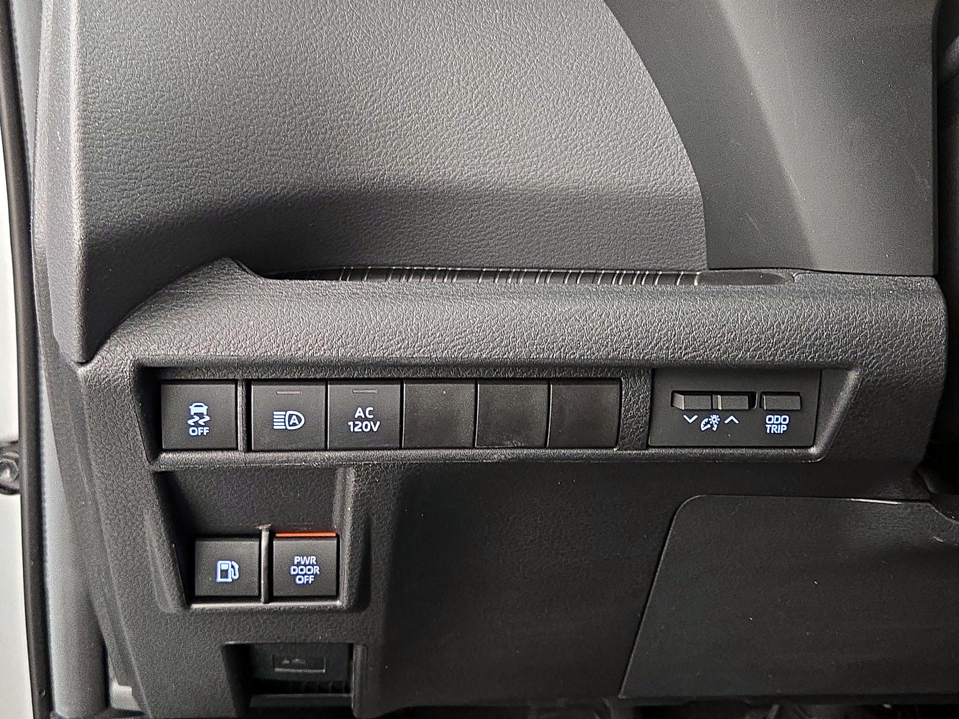 Thumbnail: 2024 Toyota Sienna - 13