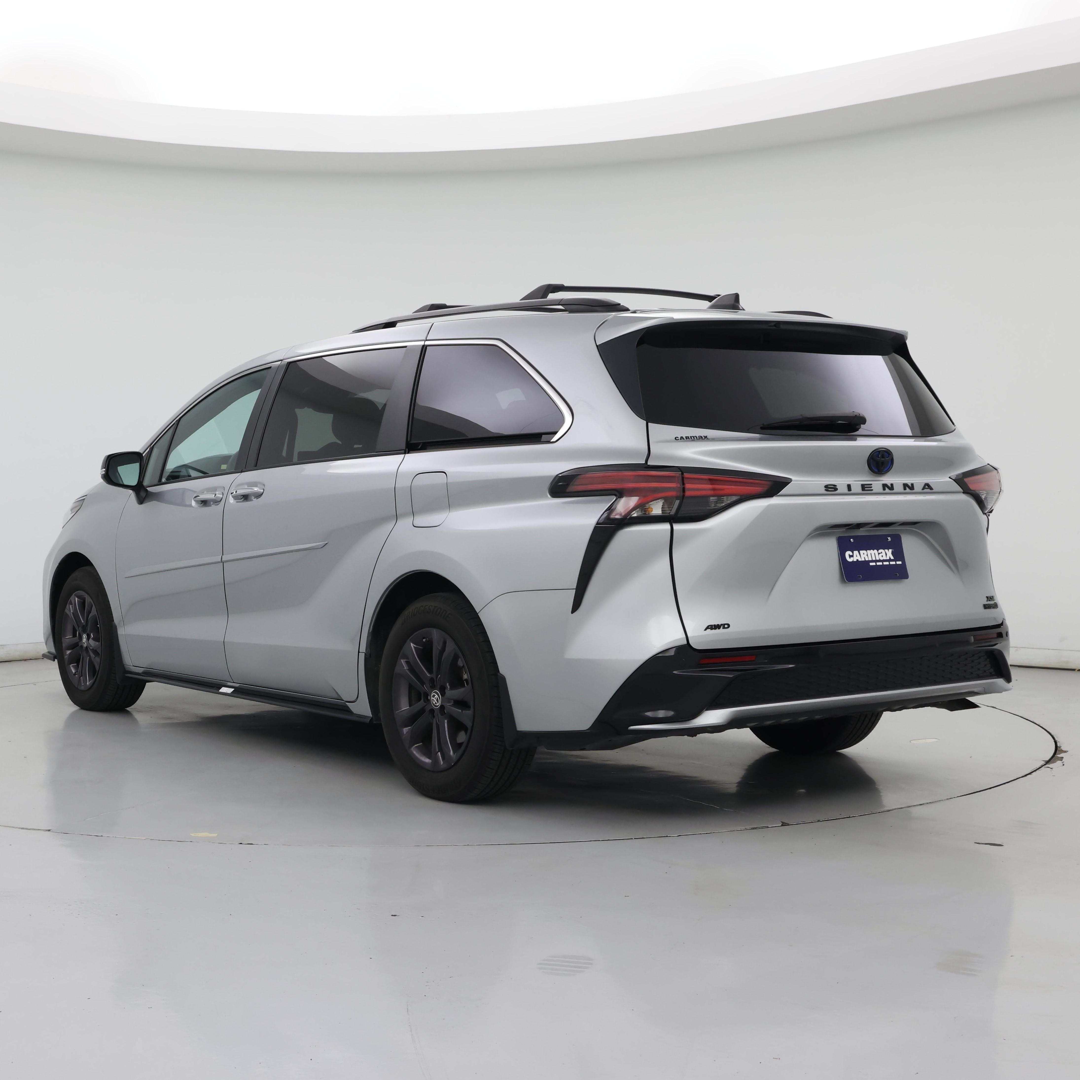 Thumbnail: 2024 Toyota Sienna - 2
