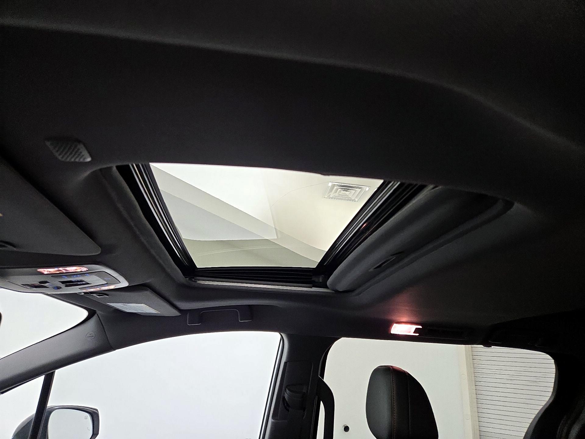 Thumbnail: 2024 Toyota Sienna - 20