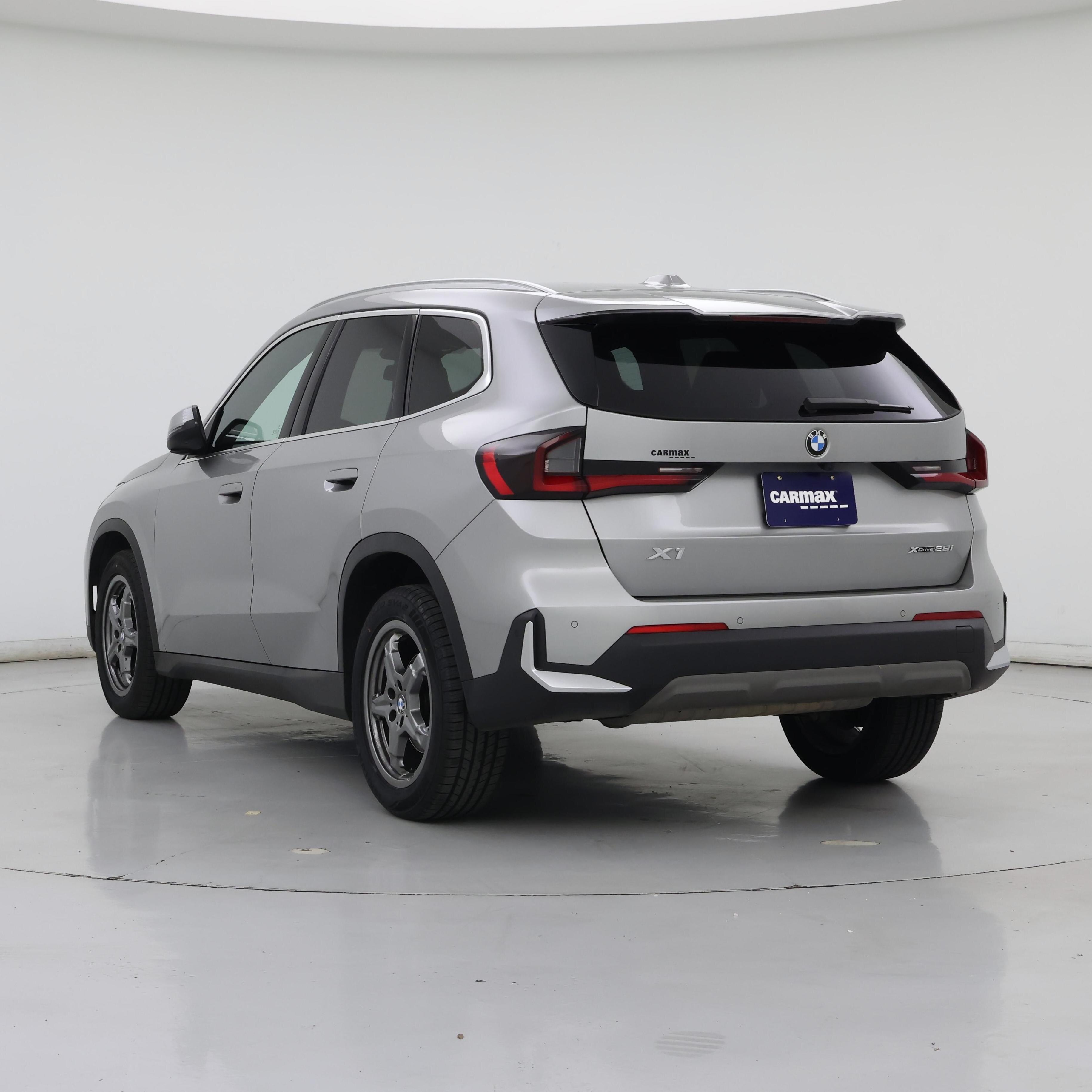 Thumbnail: 2023 BMW X1 - 2