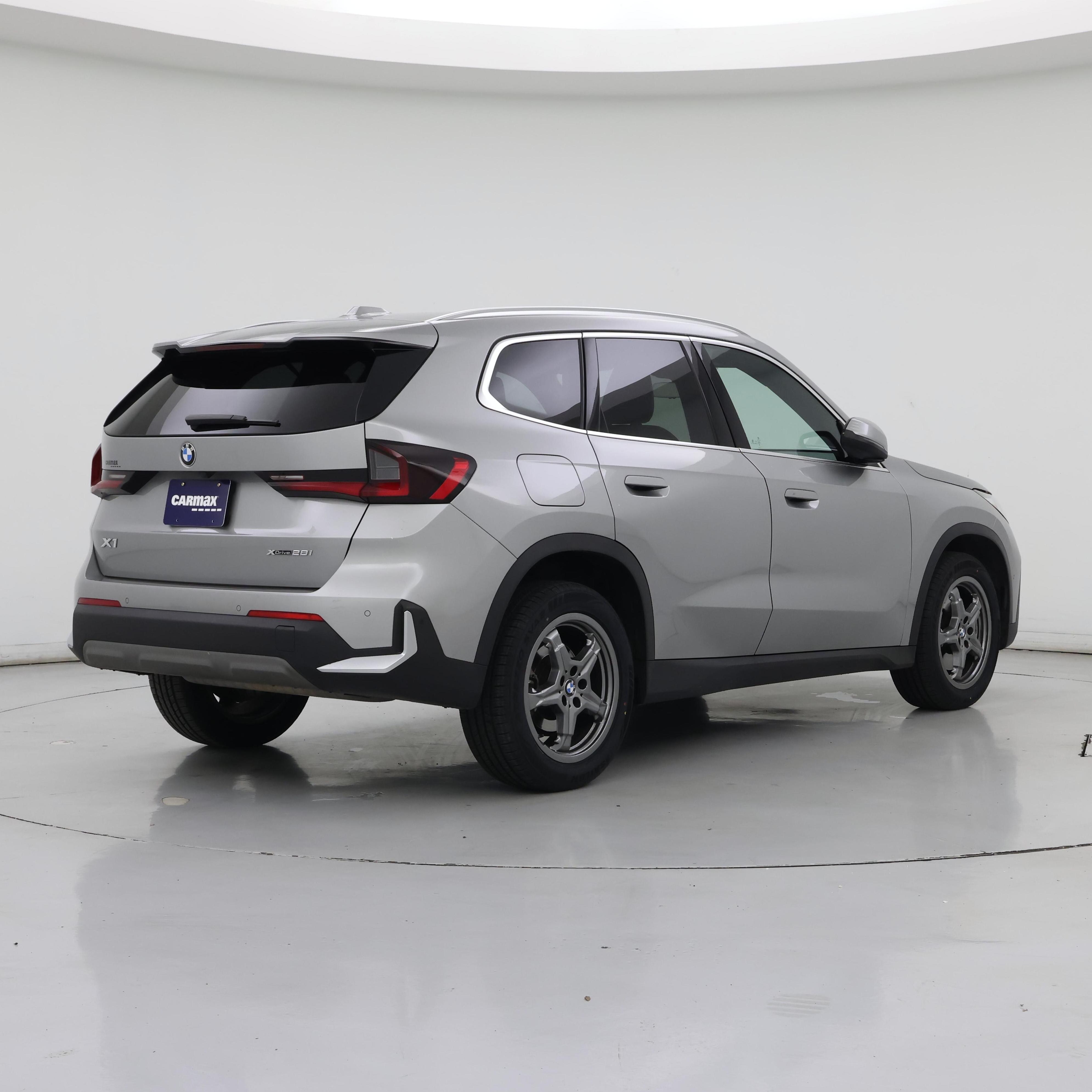 Thumbnail: 2023 BMW X1 - 8