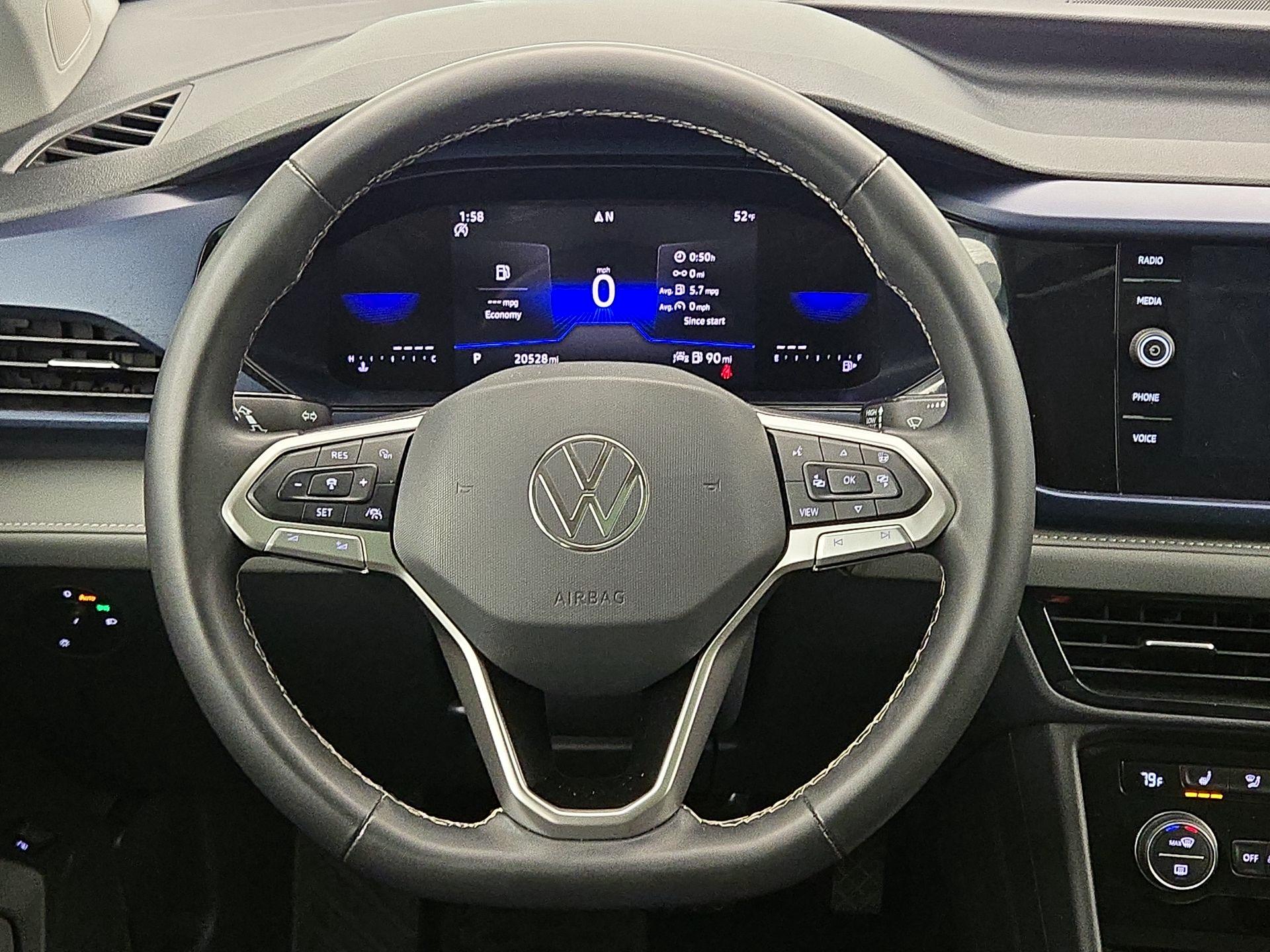 Thumbnail: 2024 Volkswagen Taos - 10