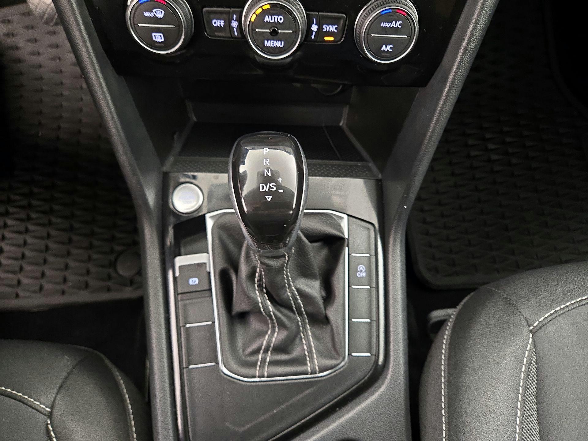 Thumbnail: 2024 Volkswagen Taos - 17