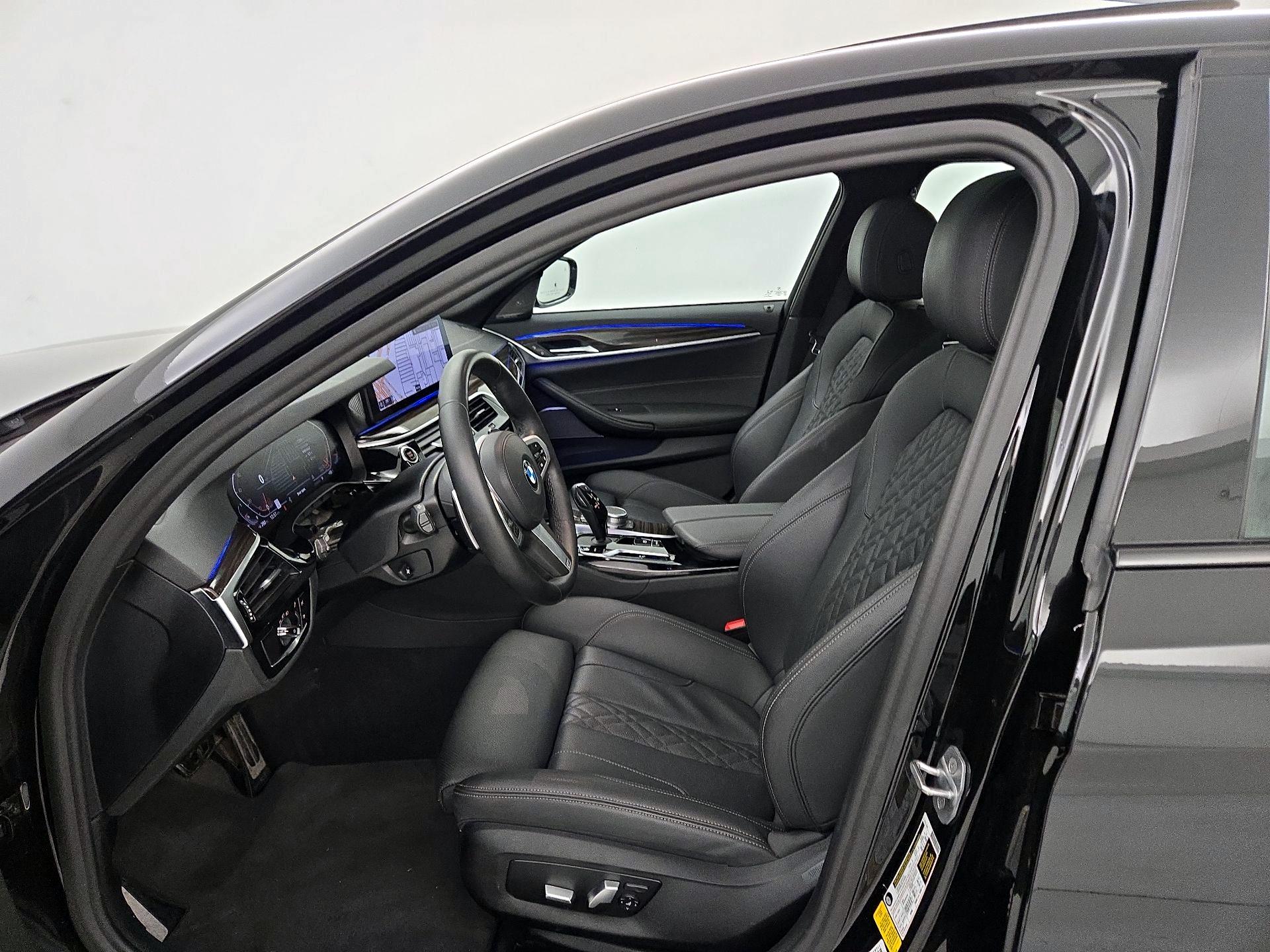 Thumbnail: 2021 BMW 5 Series - 11