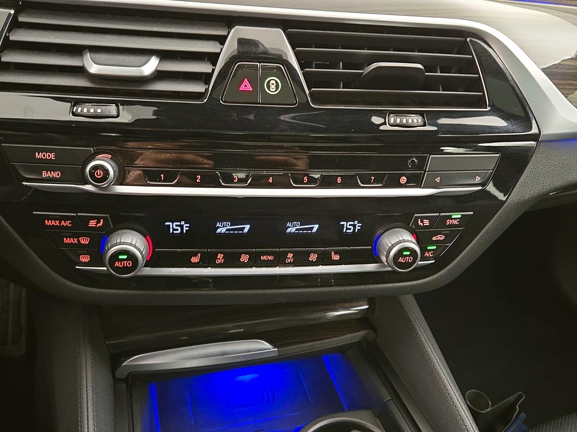 Thumbnail: 2021 BMW 5 Series - 17