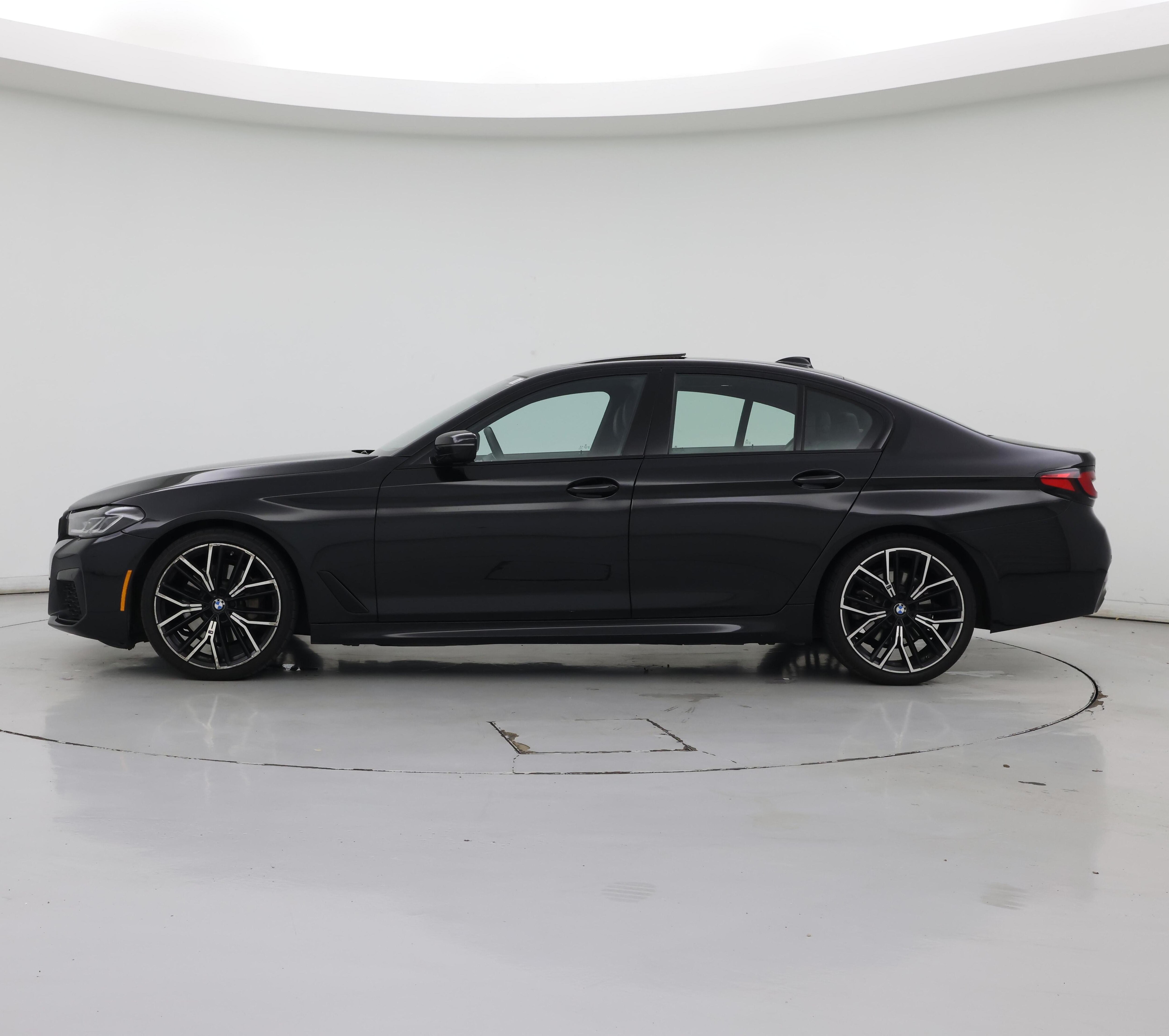 Thumbnail: 2021 BMW 5 Series - 3
