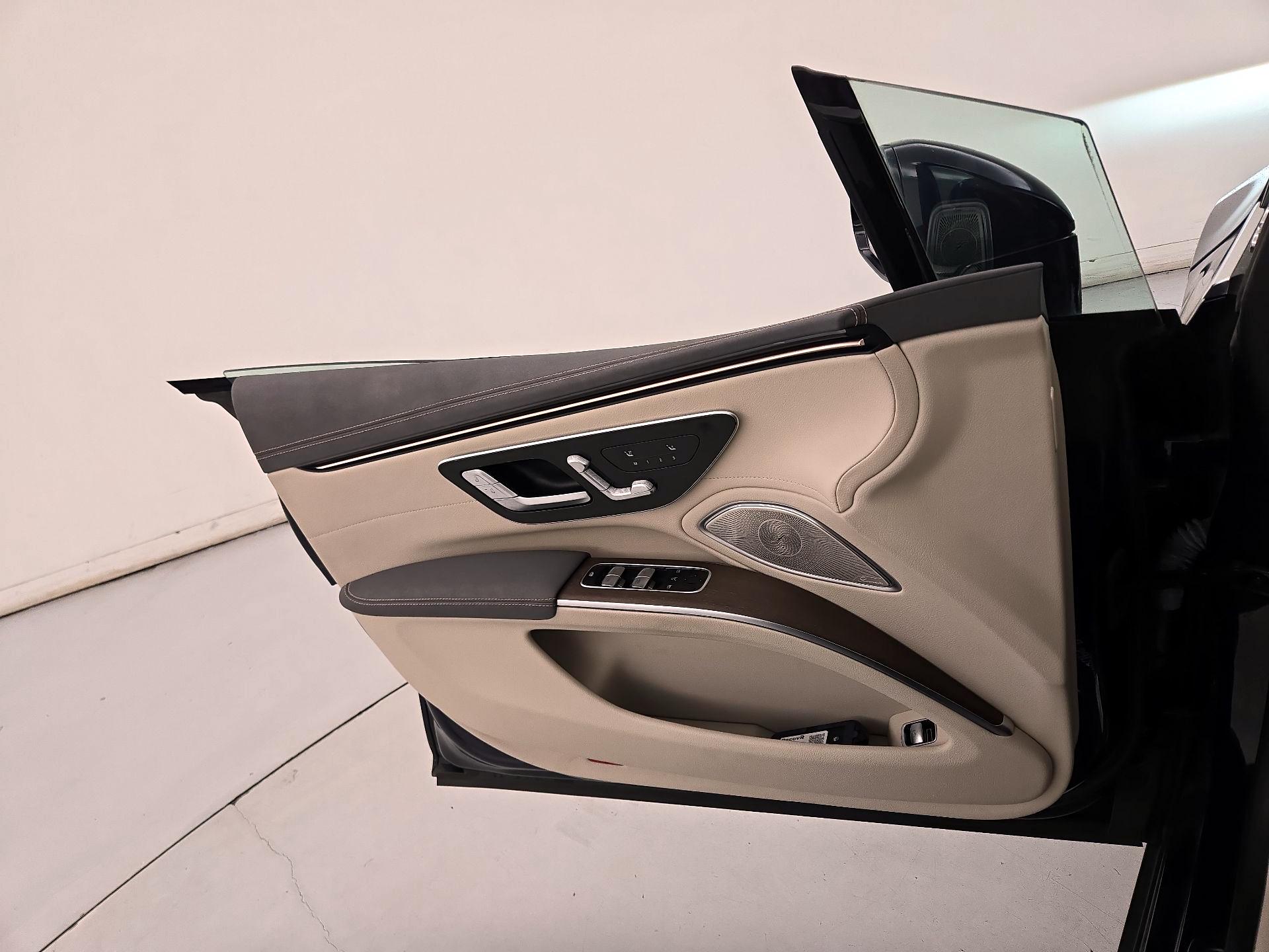 Thumbnail: 2022 Mercedes-Benz EQS - 12