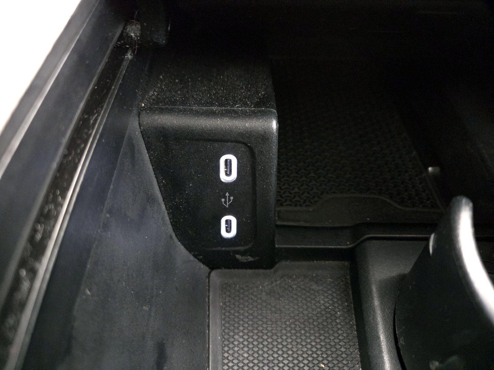 Thumbnail: 2022 Mercedes-Benz EQS - 19