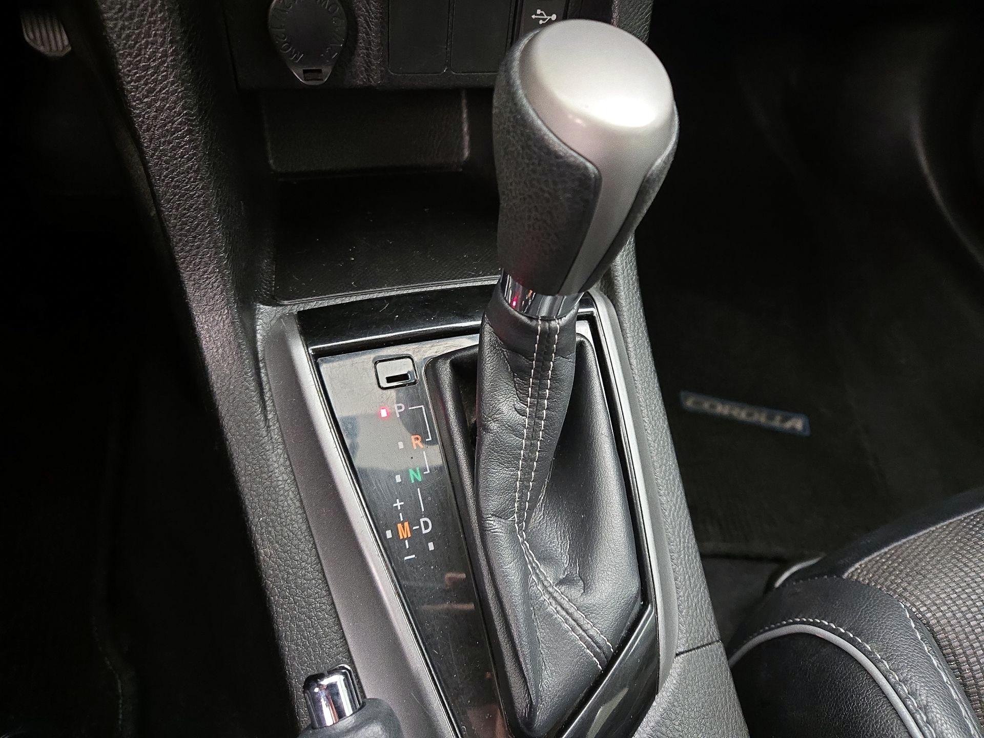 Thumbnail: 2016 Toyota Corolla - 16