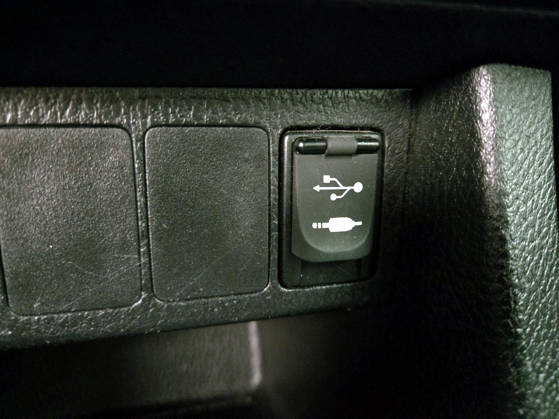 Thumbnail: 2016 Toyota Corolla - 17