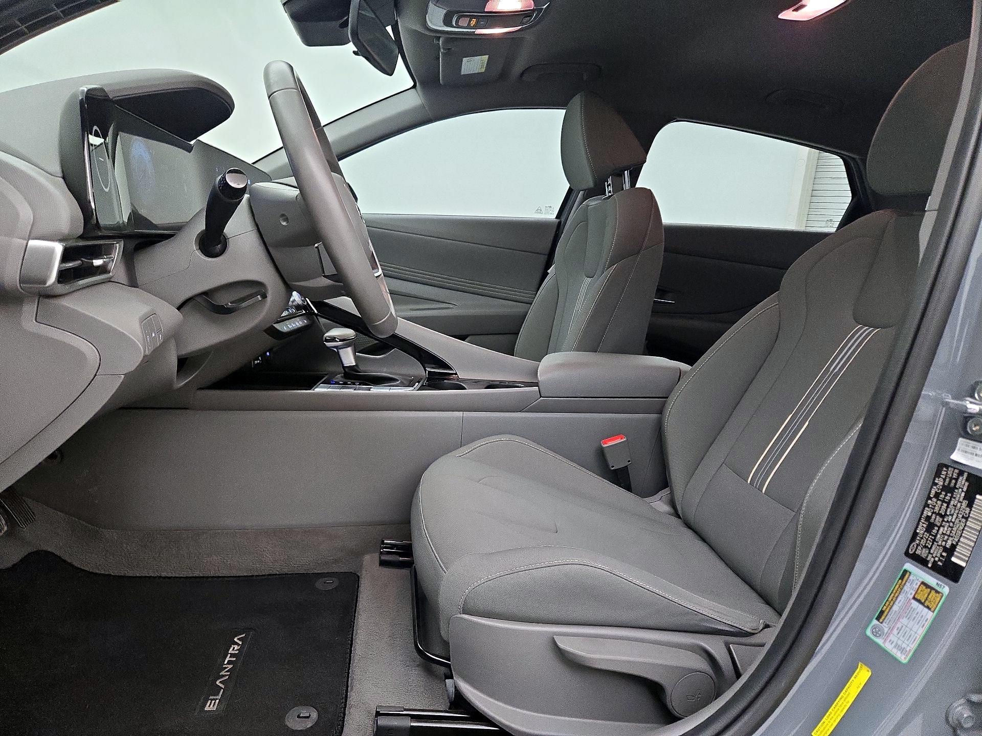 Thumbnail: 2023 Hyundai Elantra - 11