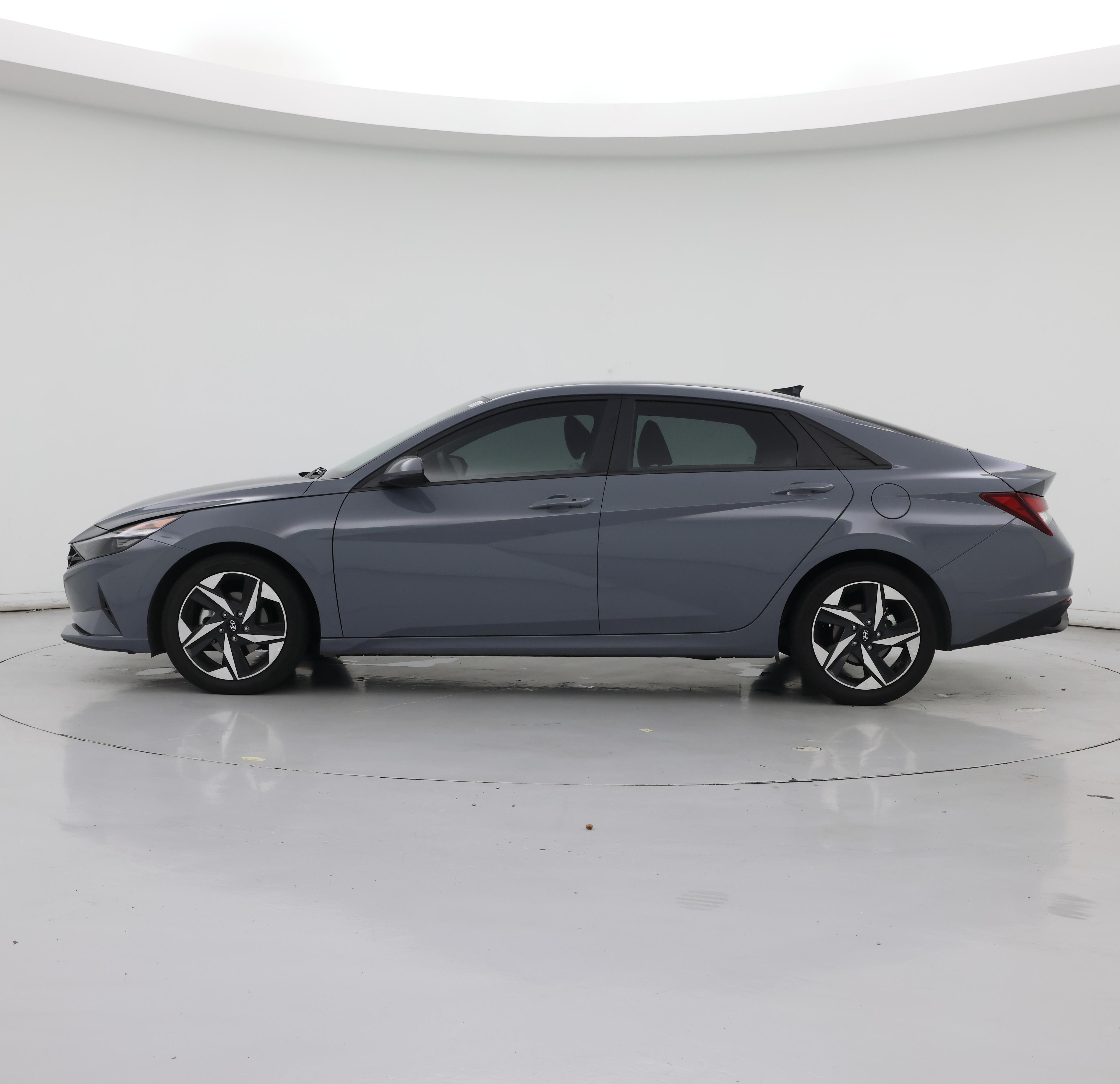 Thumbnail: 2023 Hyundai Elantra - 3