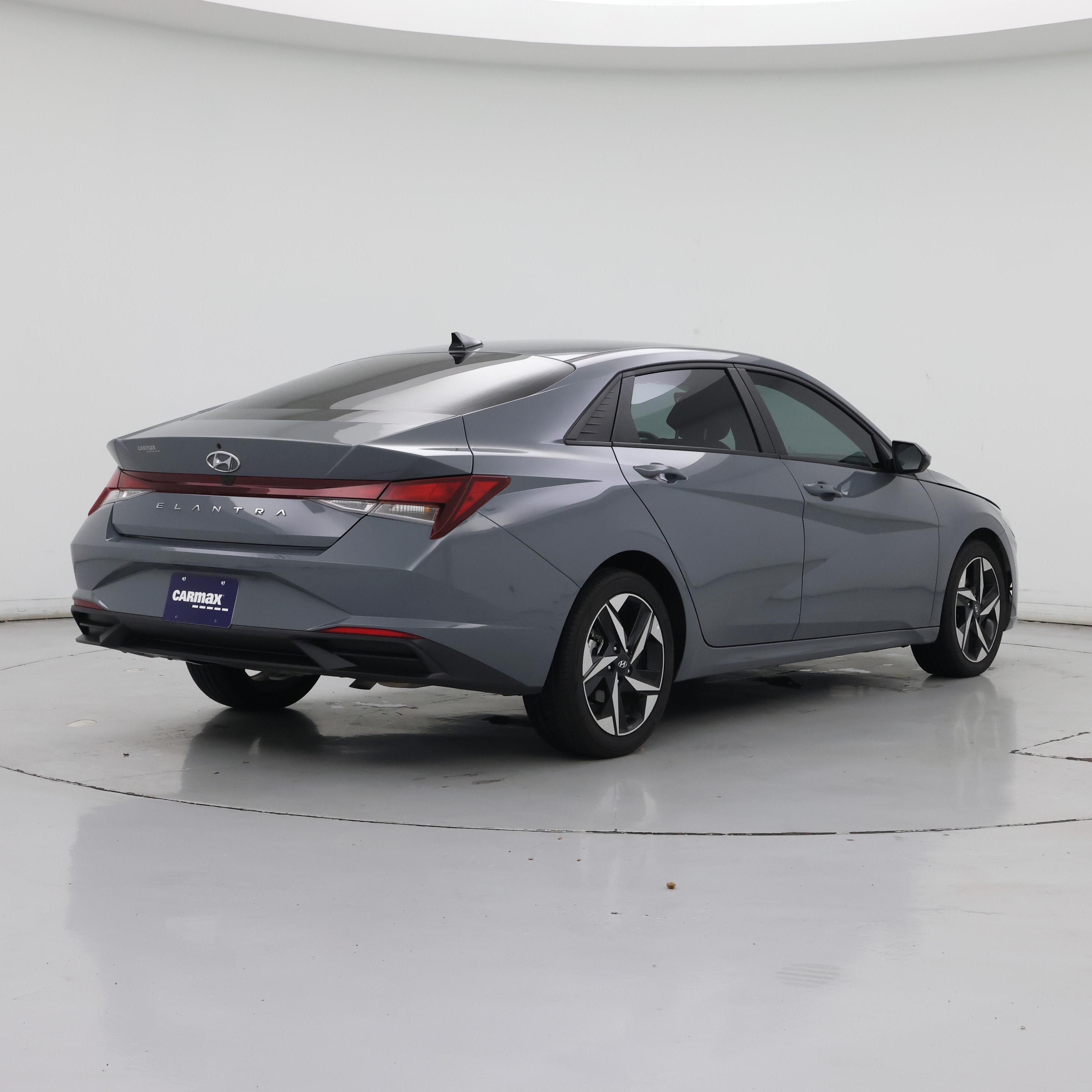 Thumbnail: 2023 Hyundai Elantra - 8