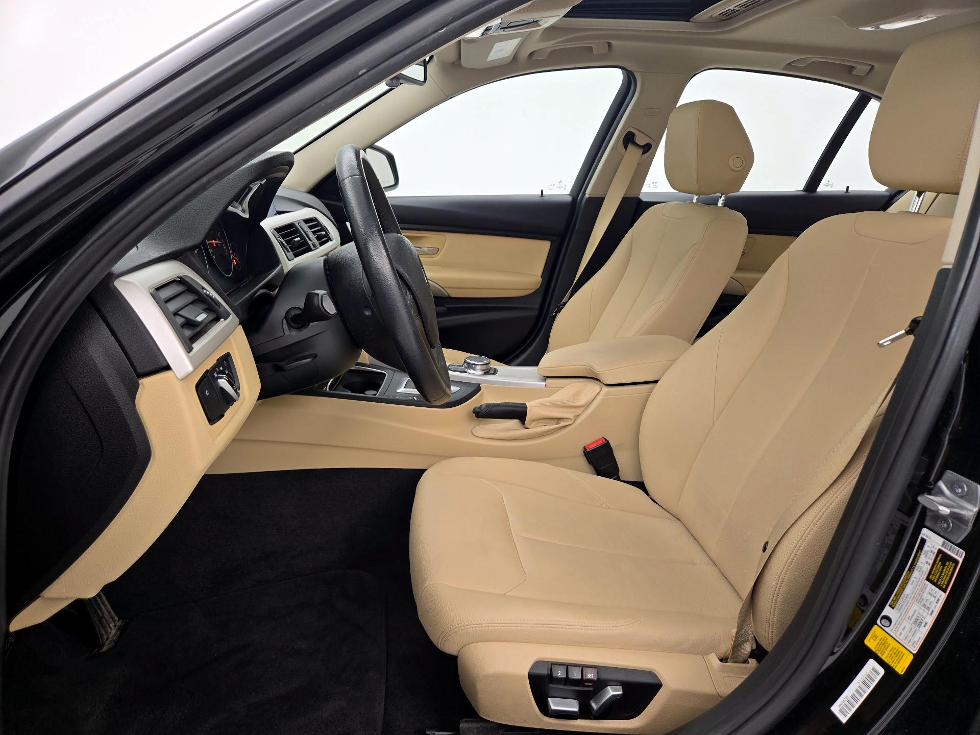 Thumbnail: 2018 BMW 3 Series - 11