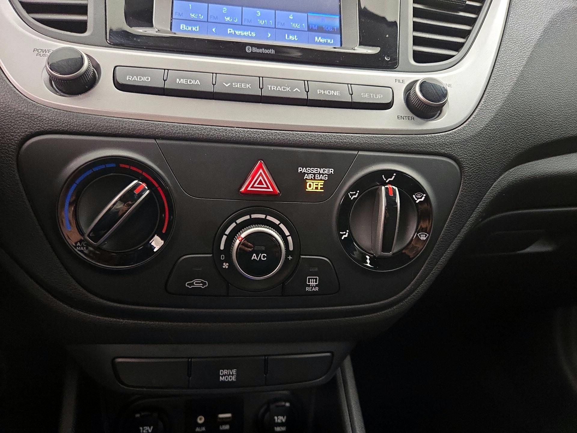 Thumbnail: 2022 Hyundai Accent - 16