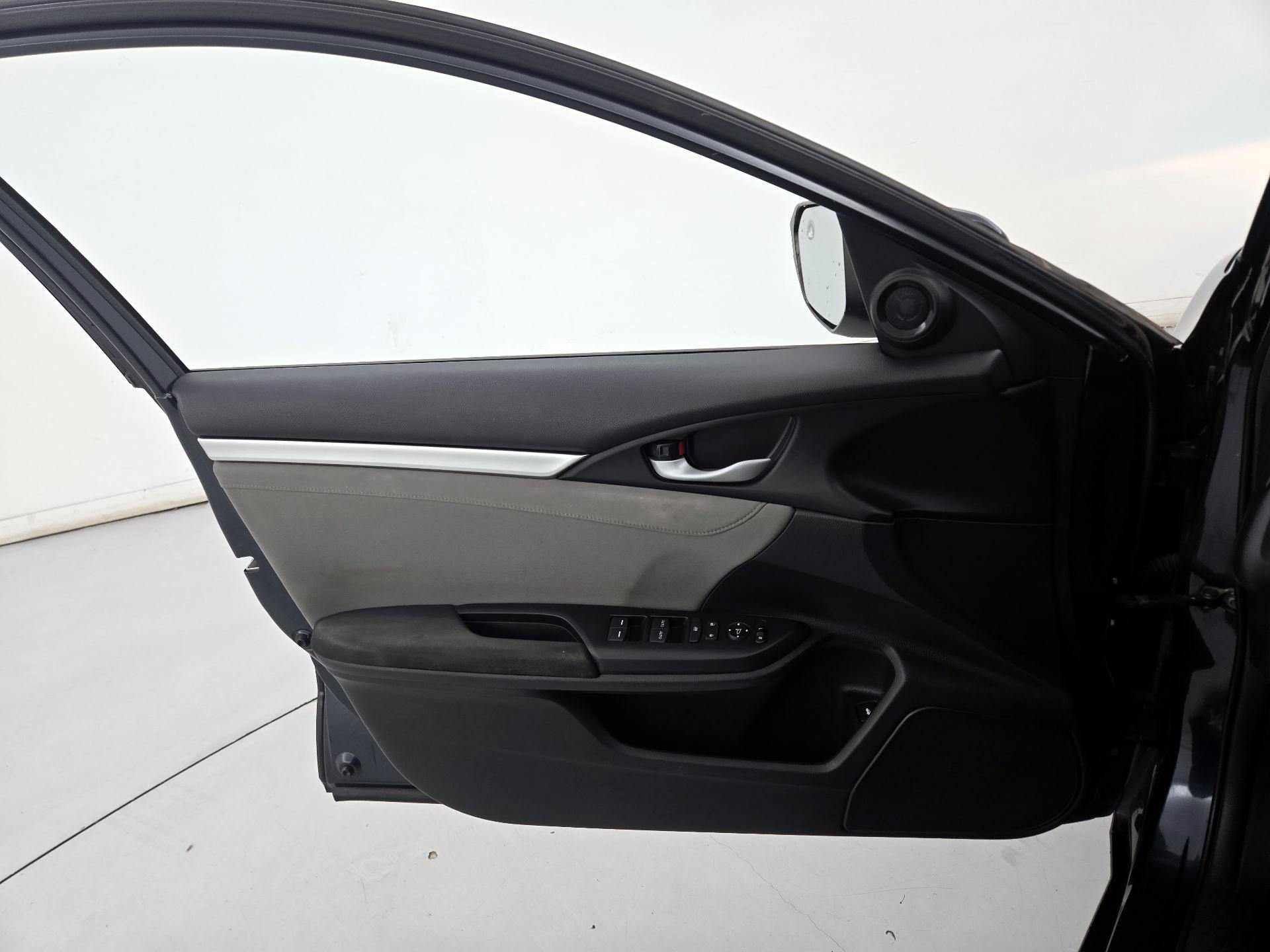 Thumbnail: 2018 Honda Civic - 12