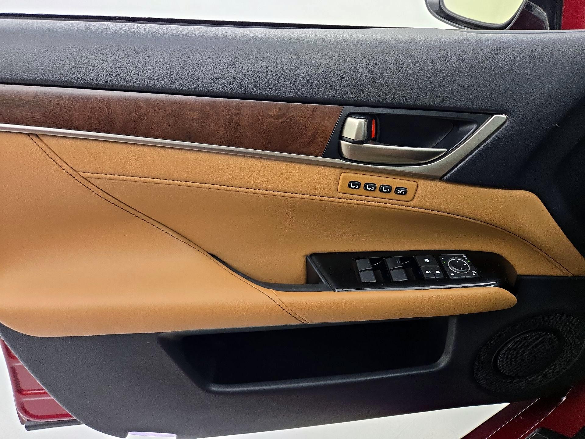 Thumbnail: 2014 Lexus GS - 12