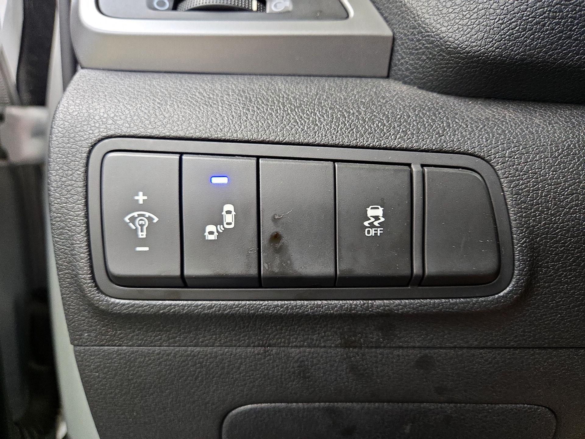 Thumbnail: 2018 Hyundai Tucson - 13