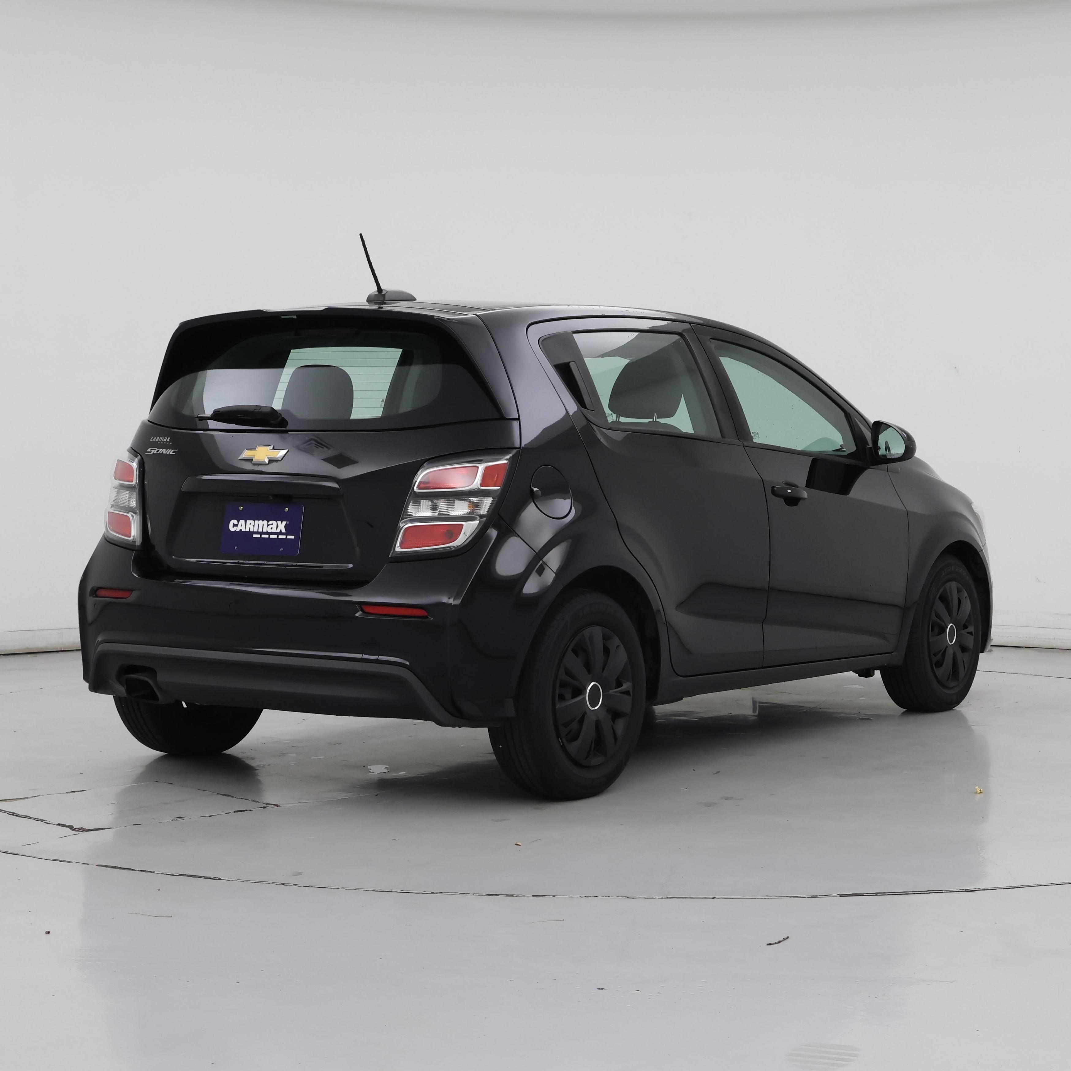 Thumbnail: 2020 Chevrolet Sonic - 8